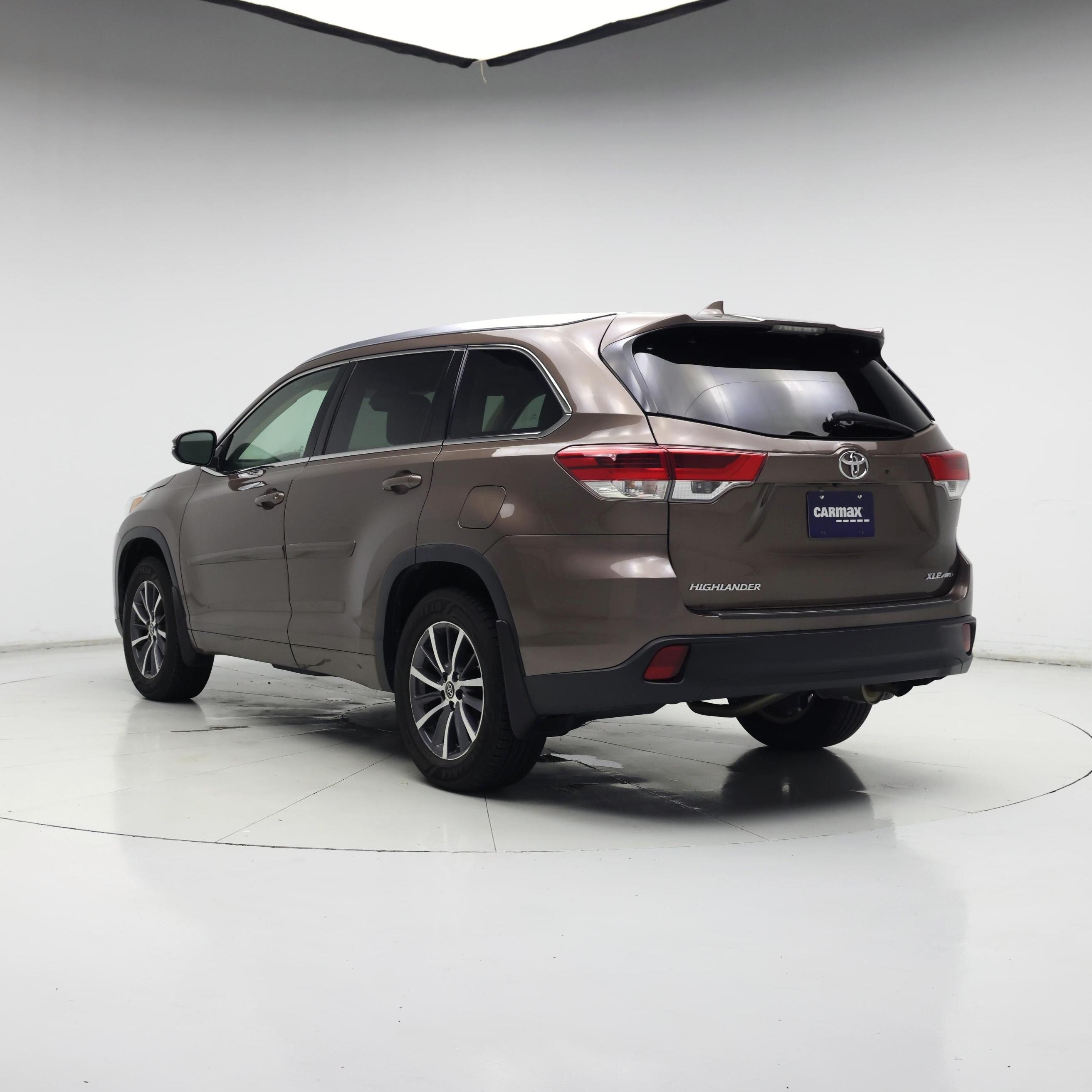 Thumbnail: 2018 Toyota Highlander - 2