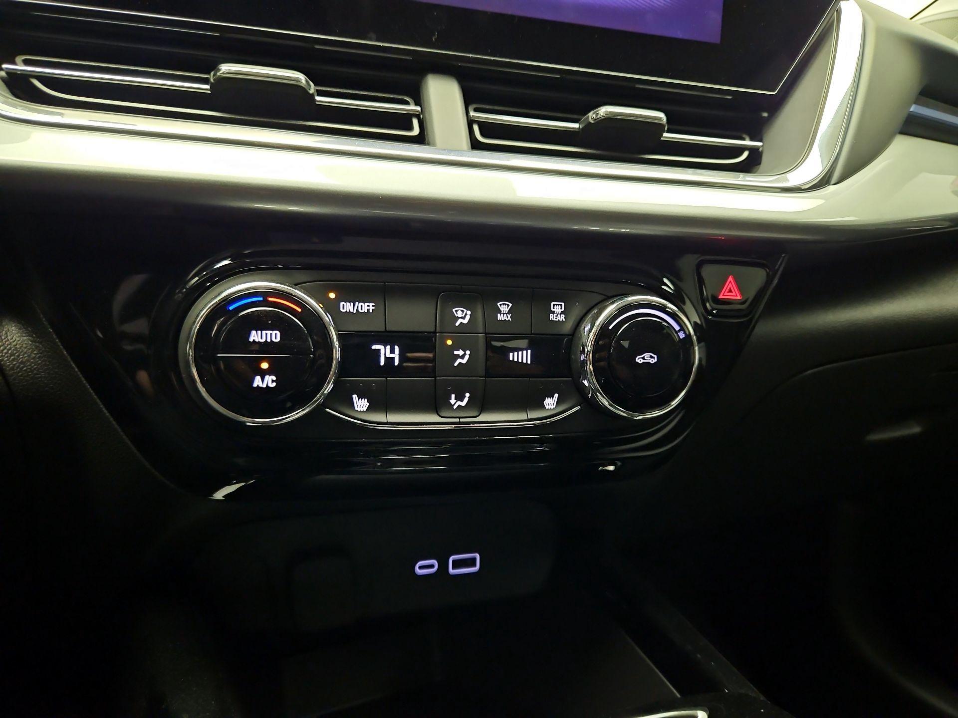 Thumbnail: 2025 Chevrolet Trax - 15