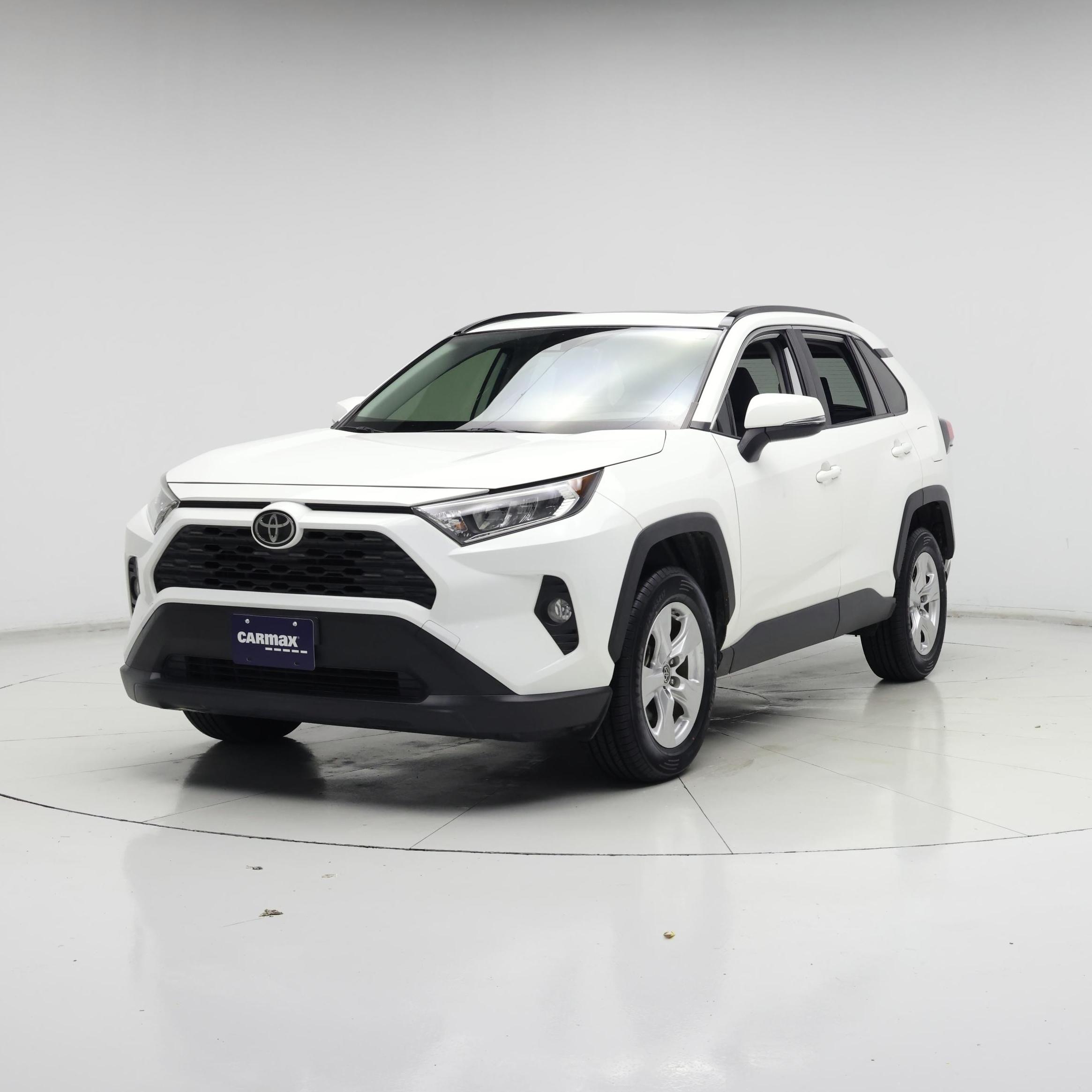 Thumbnail: 2019 Toyota RAV4 - 4