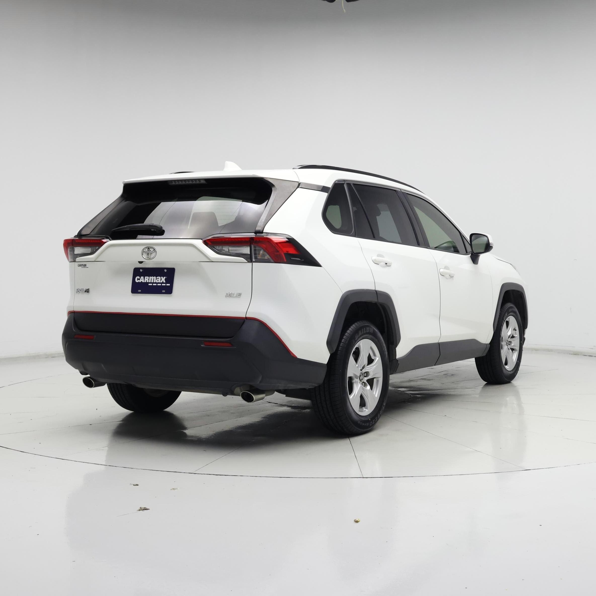 Thumbnail: 2019 Toyota RAV4 - 8