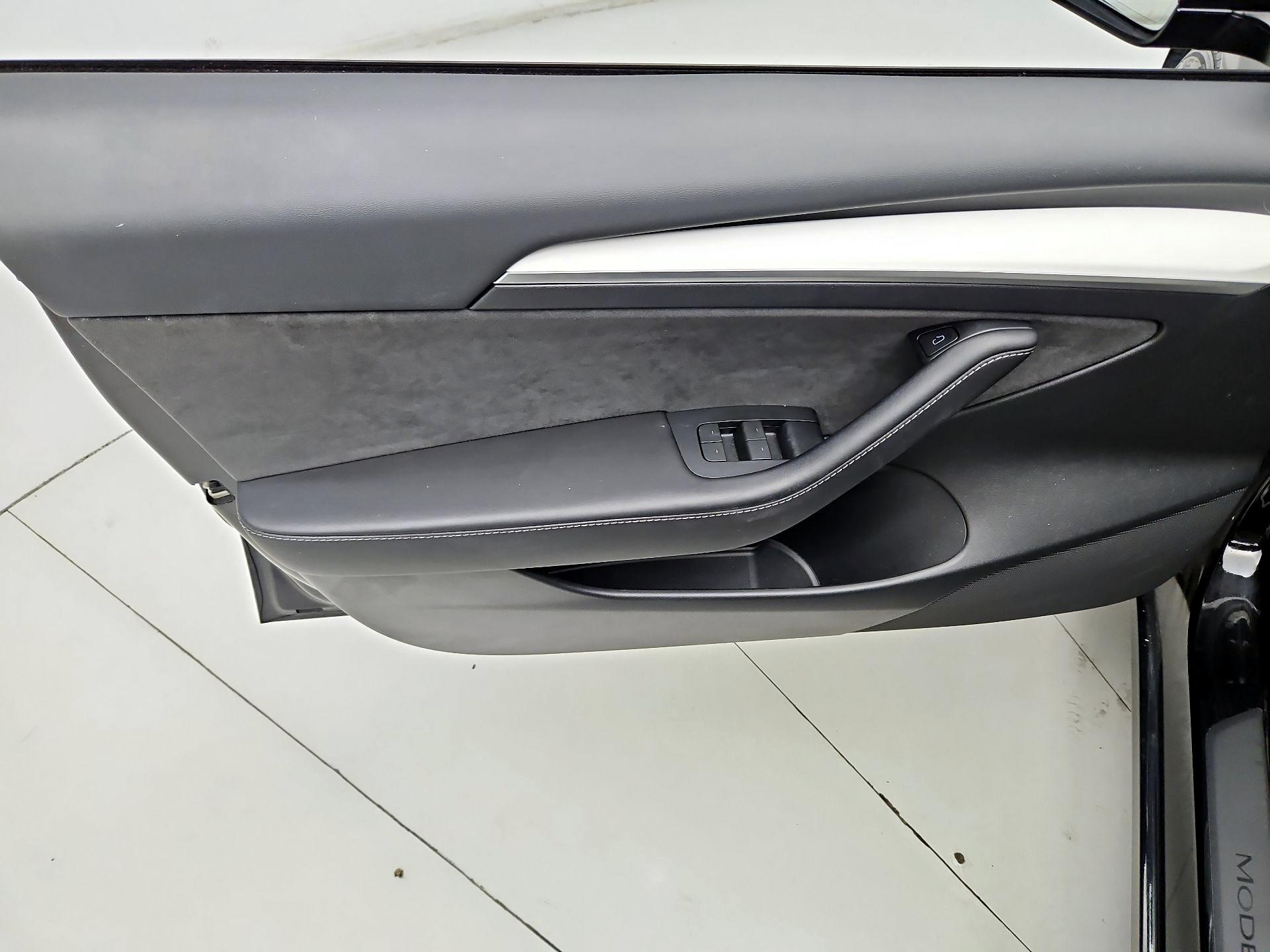 Thumbnail: 2023 Tesla Model 3 - 12