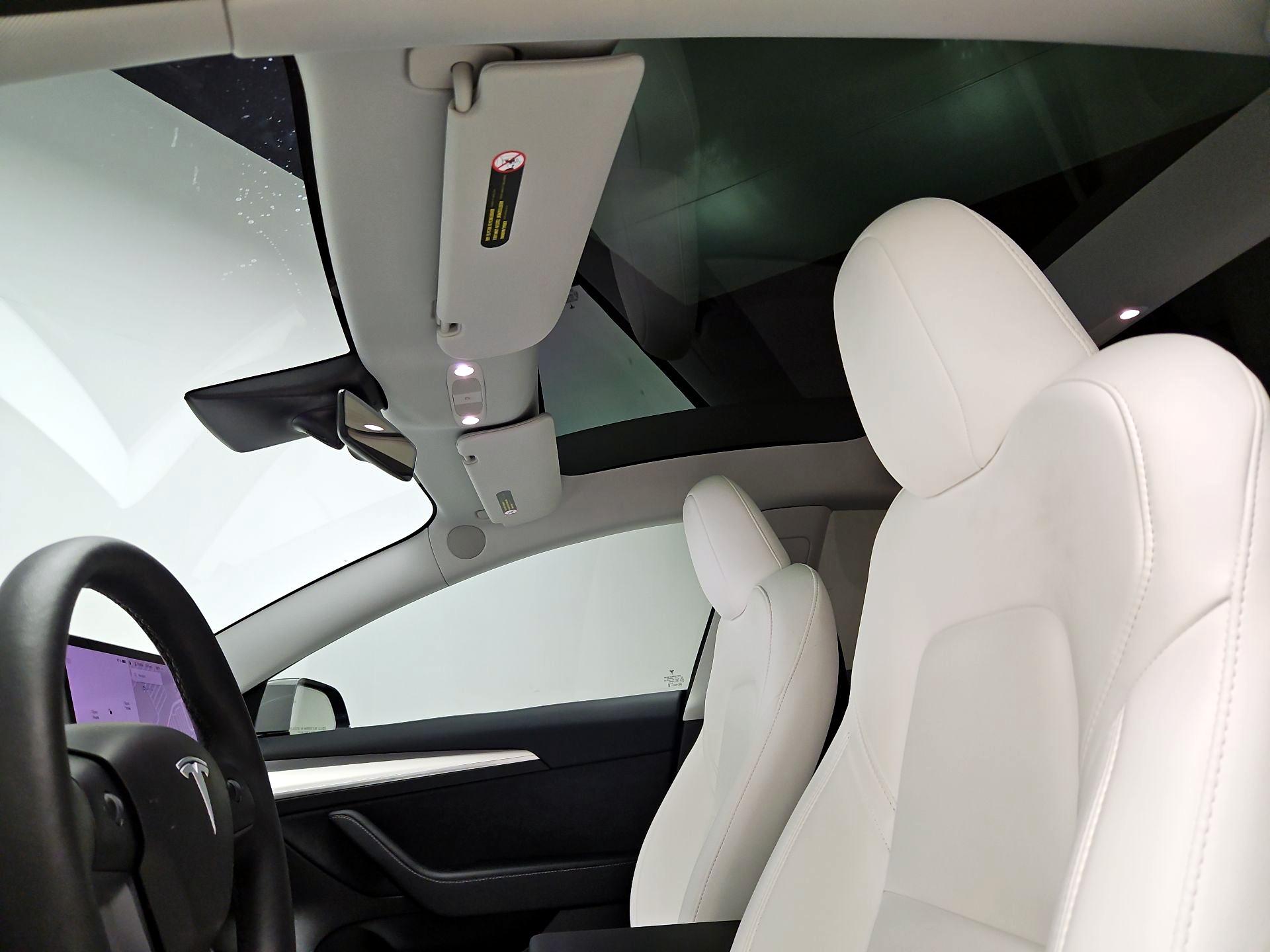 Thumbnail: 2023 Tesla Model 3 - 19