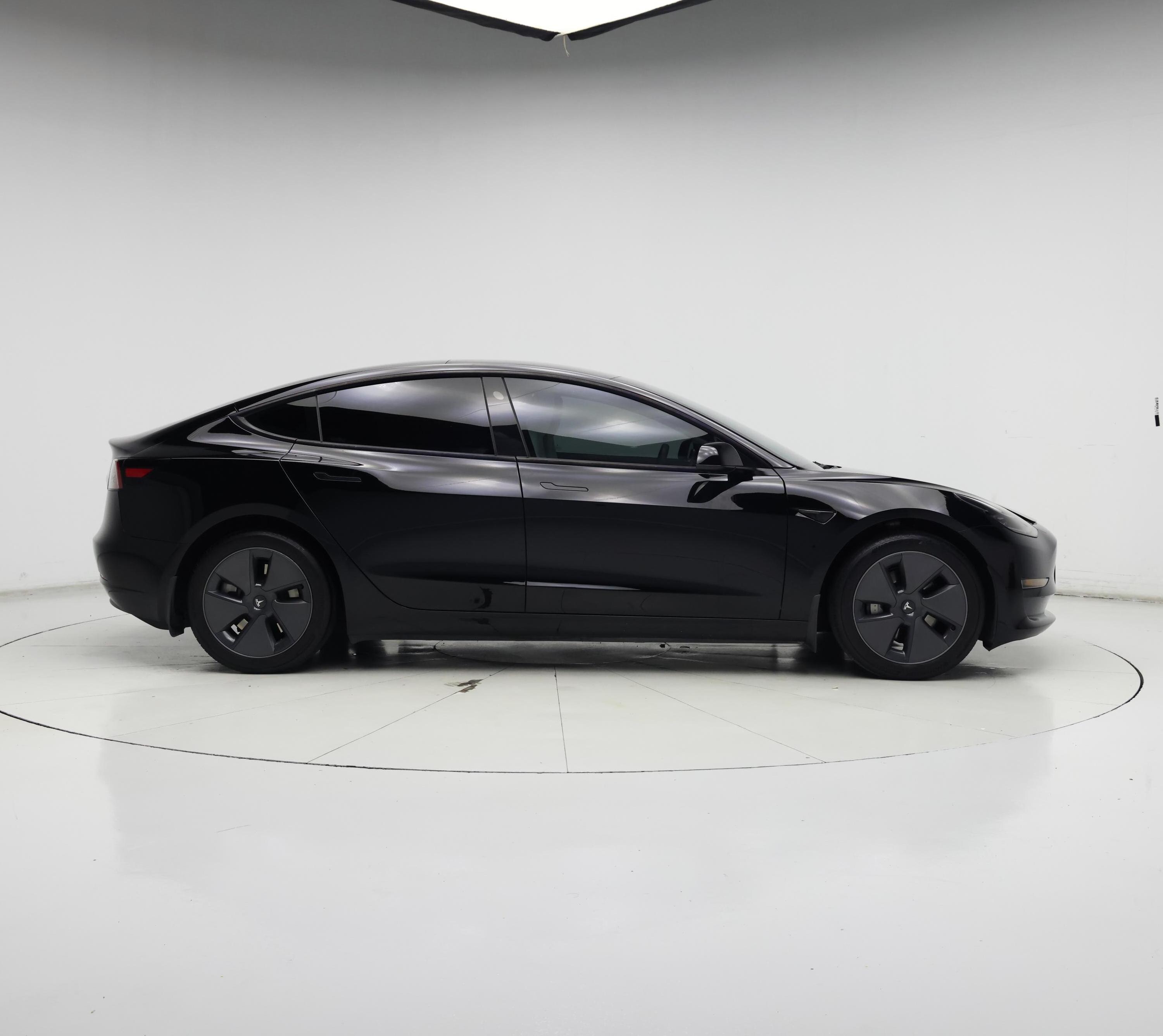 Thumbnail: 2023 Tesla Model 3 - 7