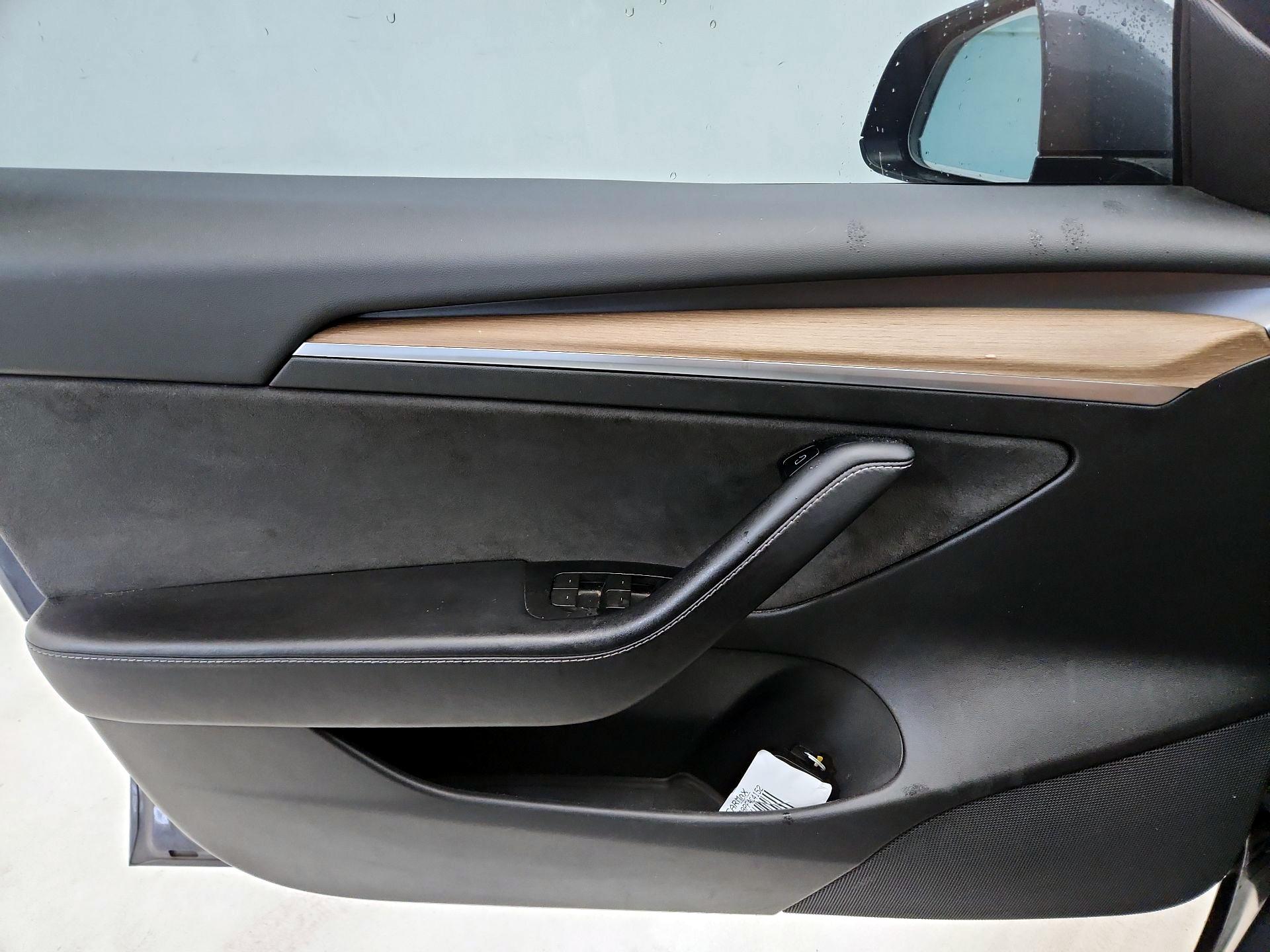 Thumbnail: 2023 Tesla Model 3 - 12