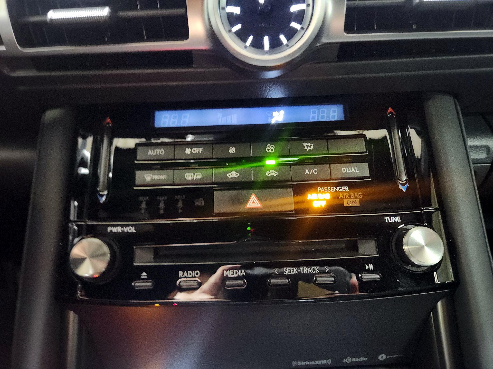 Thumbnail: 2022 Lexus IS - 14