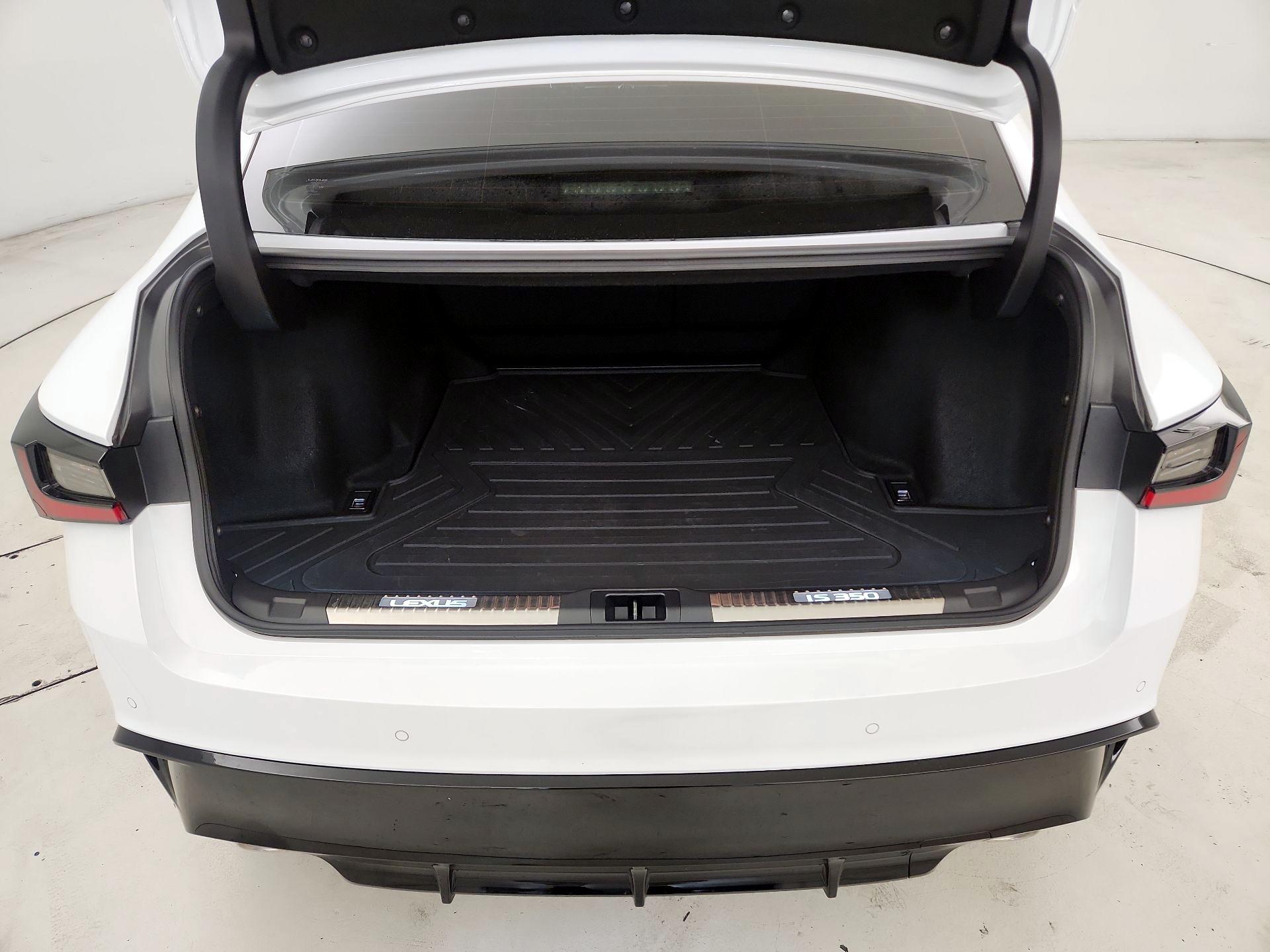 Thumbnail: 2022 Lexus IS - 16