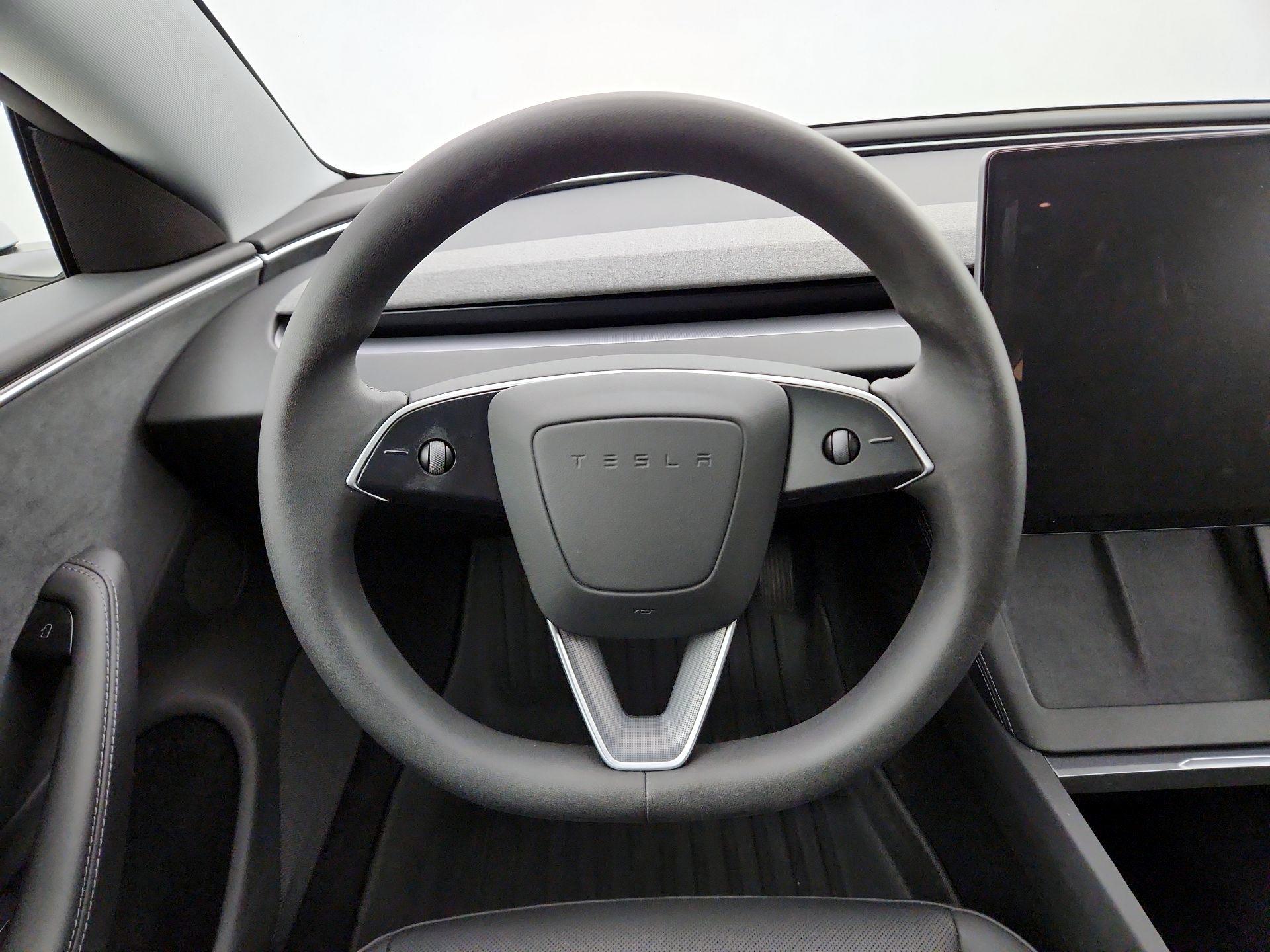 Thumbnail: 2024 Tesla Model 3 - 10