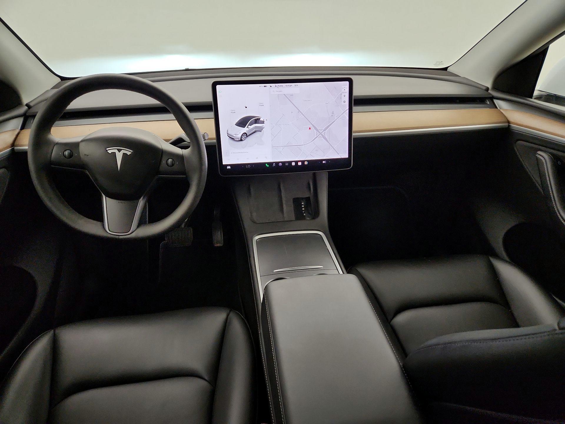 Thumbnail: 2023 Tesla Model Y - 10