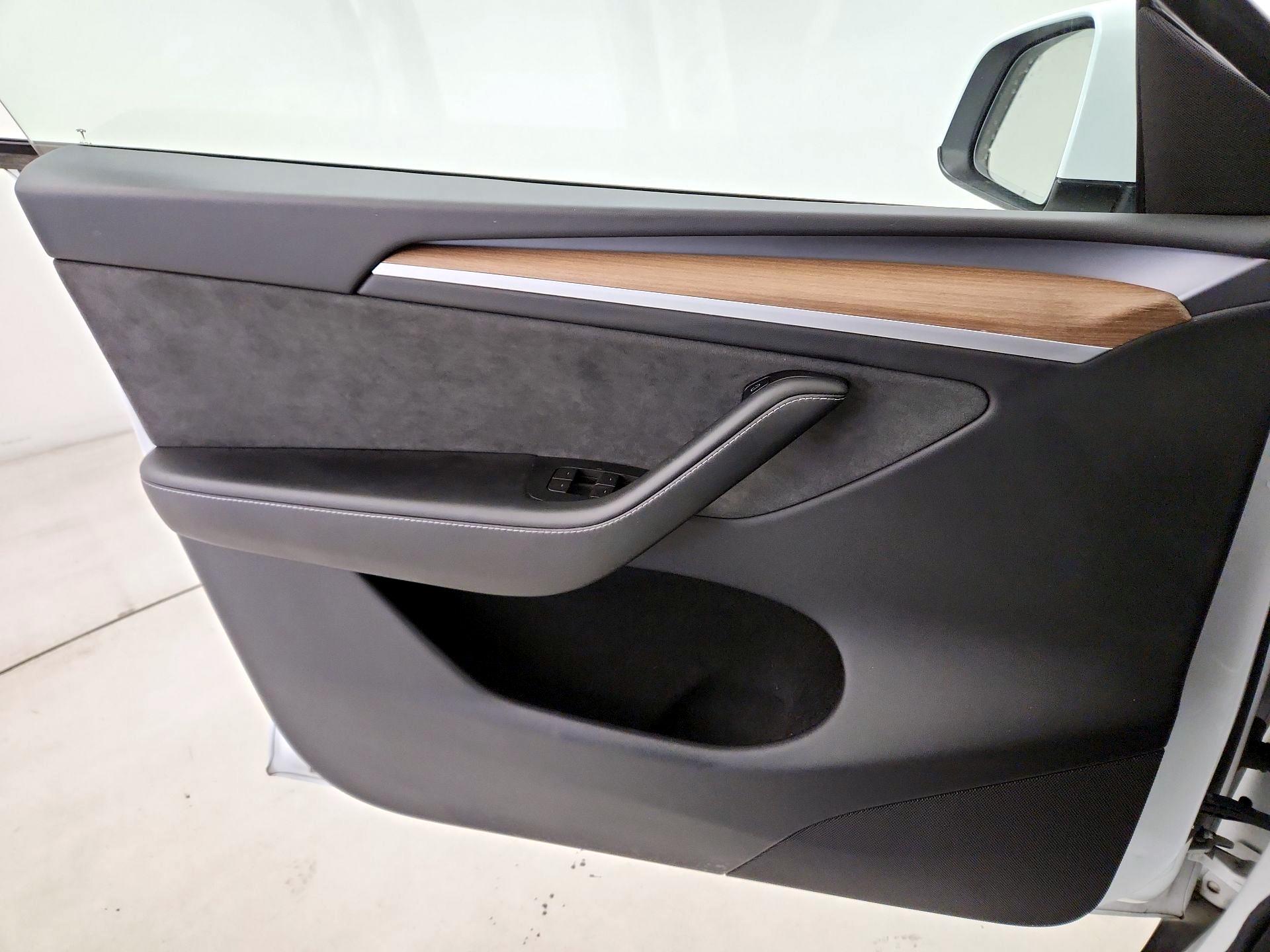 Thumbnail: 2023 Tesla Model Y - 12