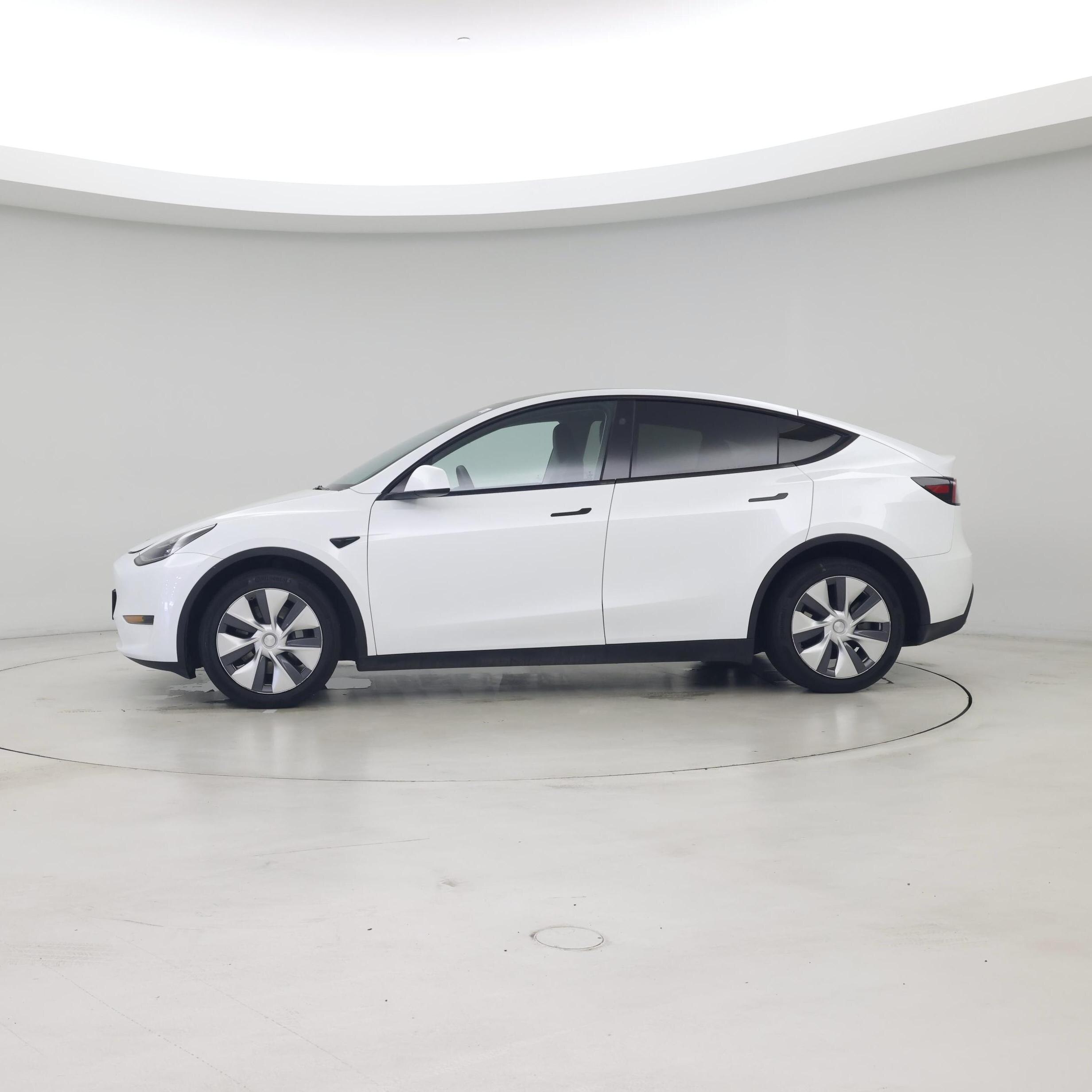 Thumbnail: 2023 Tesla Model Y - 3