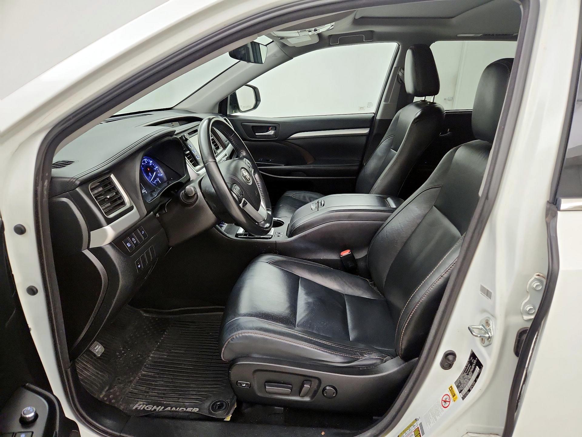 Thumbnail: 2018 Toyota Highlander - 11