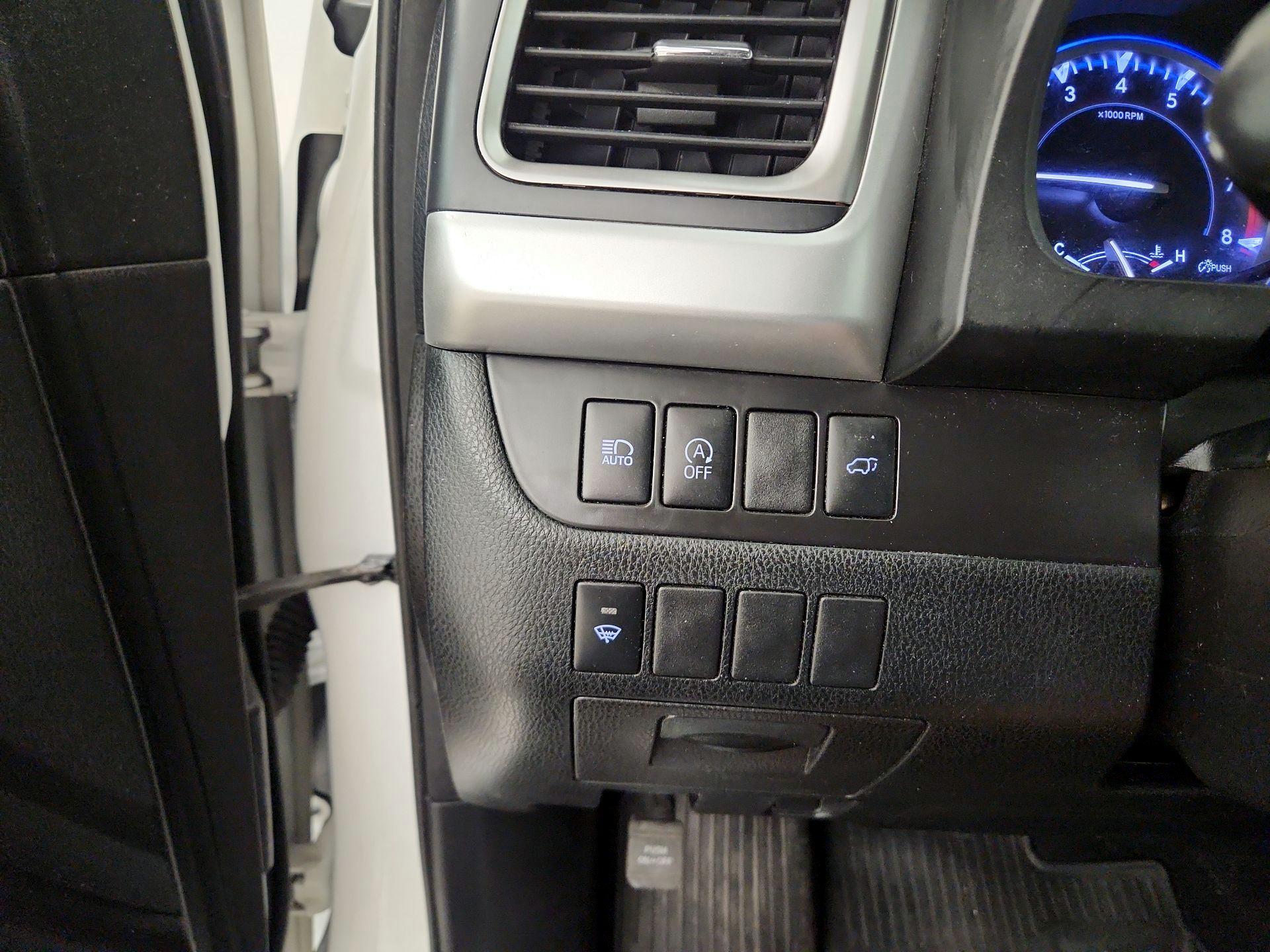 Thumbnail: 2018 Toyota Highlander - 13