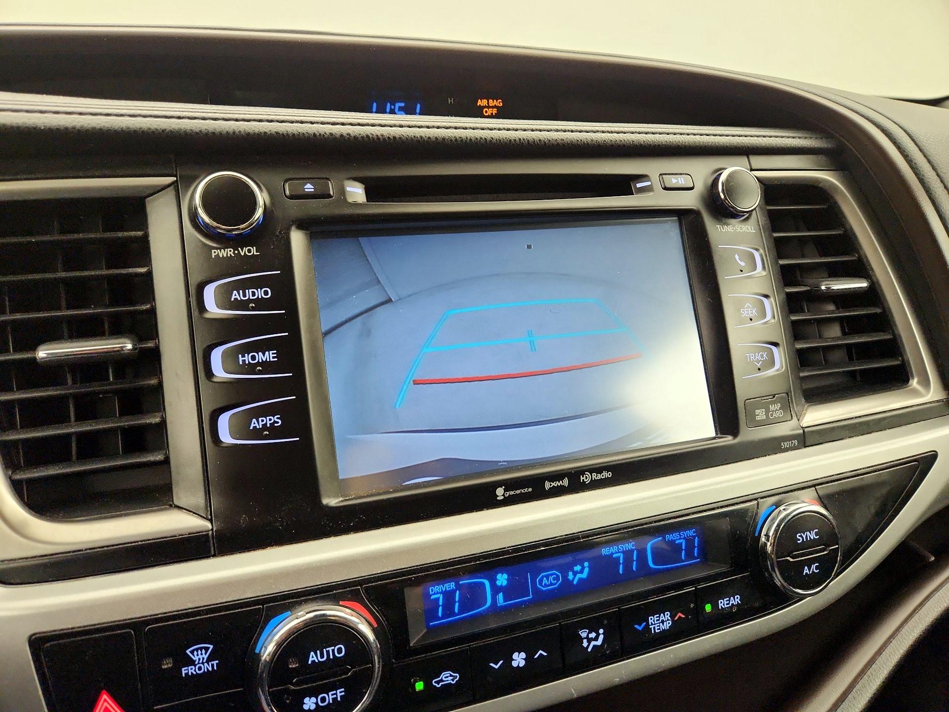 Thumbnail: 2018 Toyota Highlander - 14