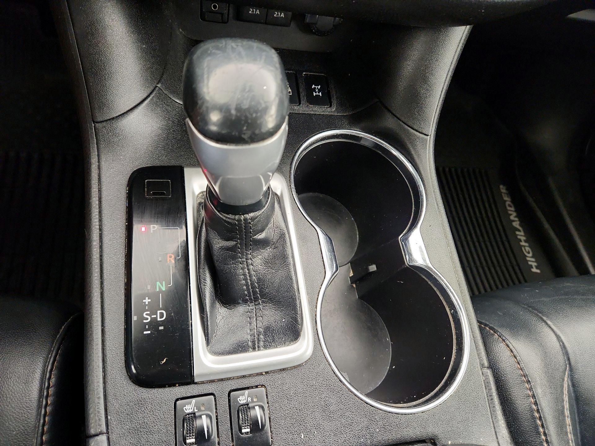 Thumbnail: 2018 Toyota Highlander - 17