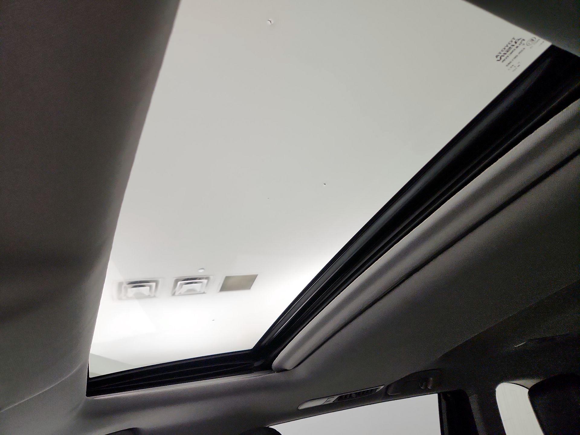 Thumbnail: 2018 Toyota Highlander - 19