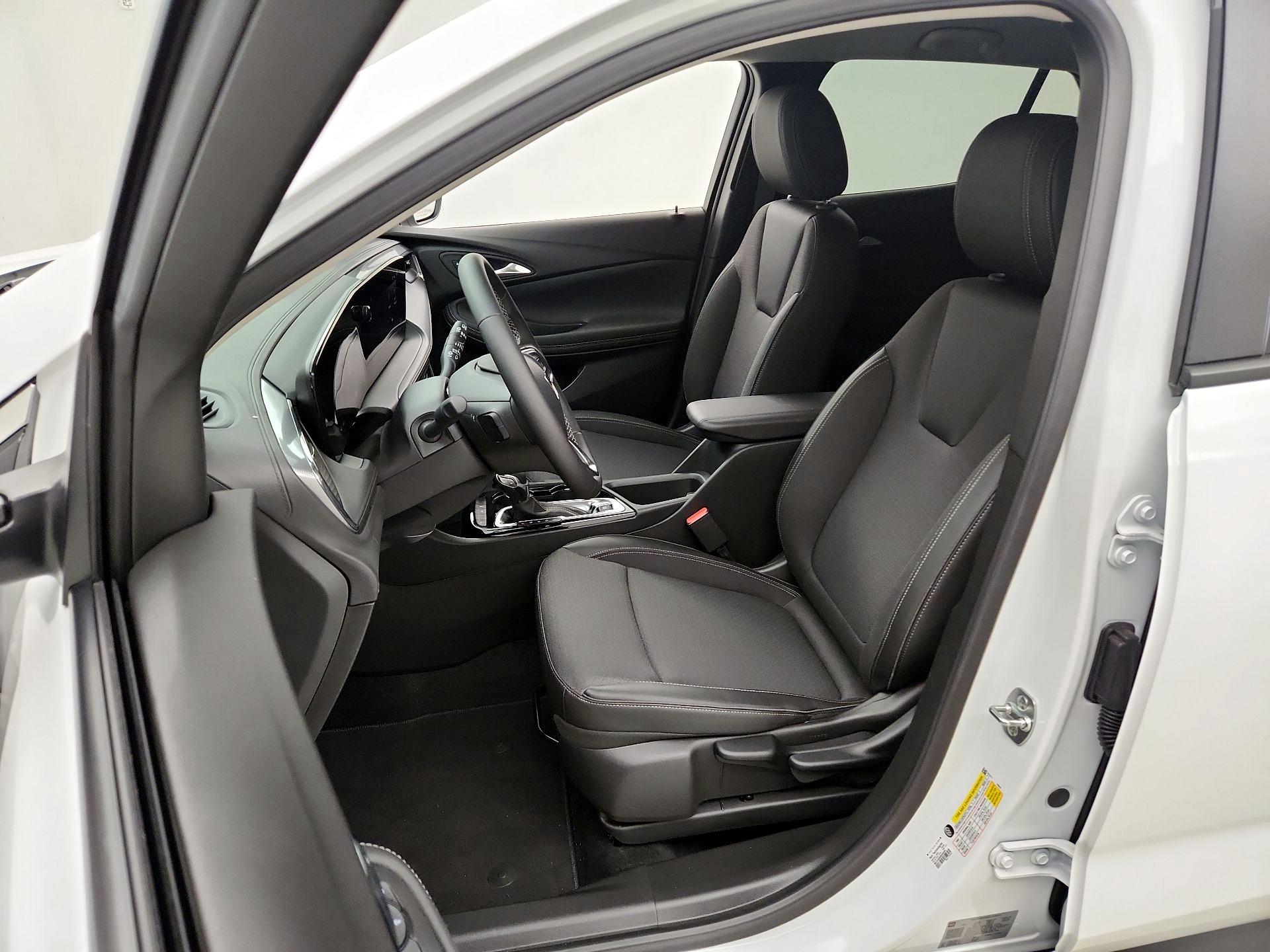 Thumbnail: 2025 Buick Encore GX - 11