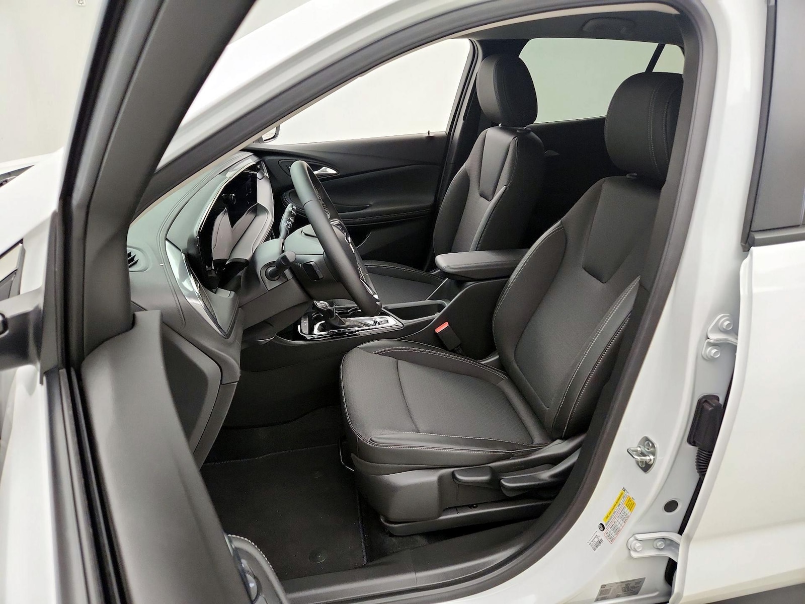 2025 Buick Encore GX Preferred - Photo 12