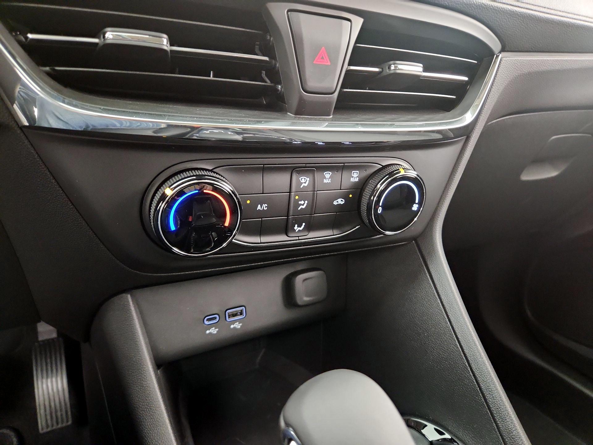 Thumbnail: 2025 Buick Encore GX - 14