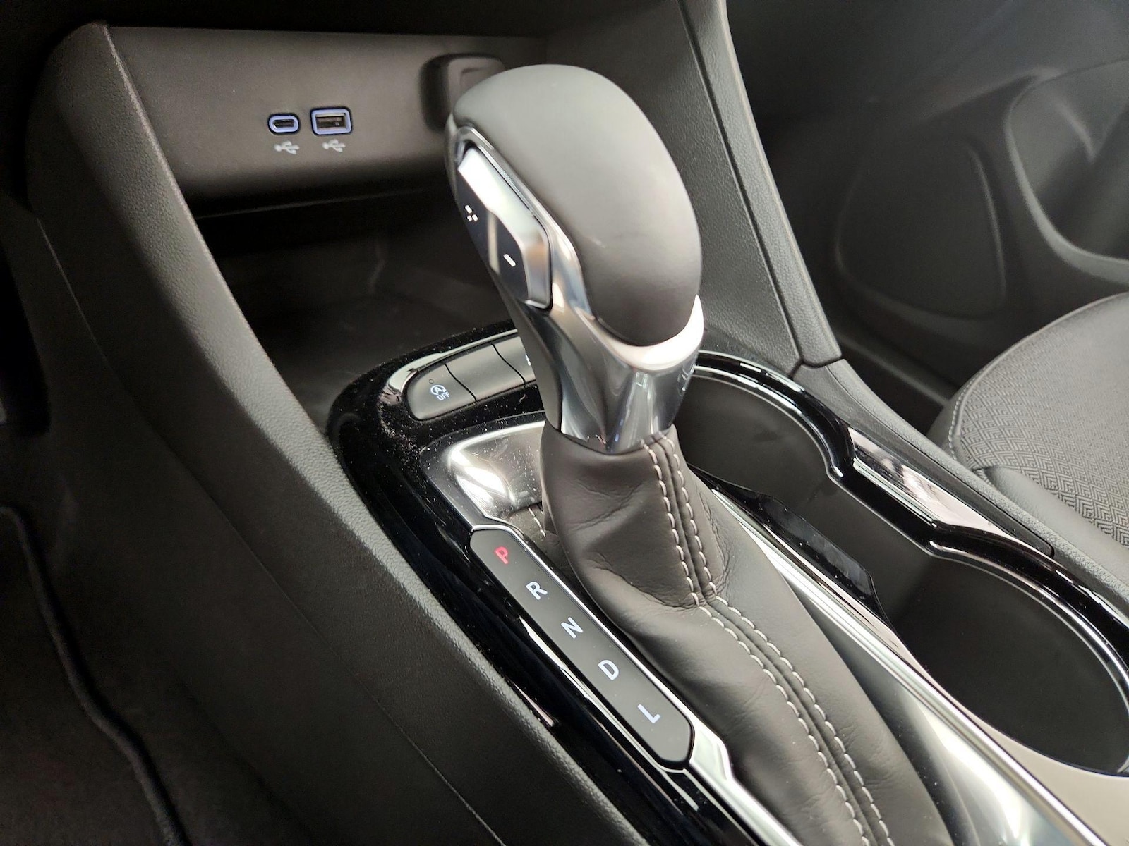 2025 Buick Encore GX Preferred - Photo 16