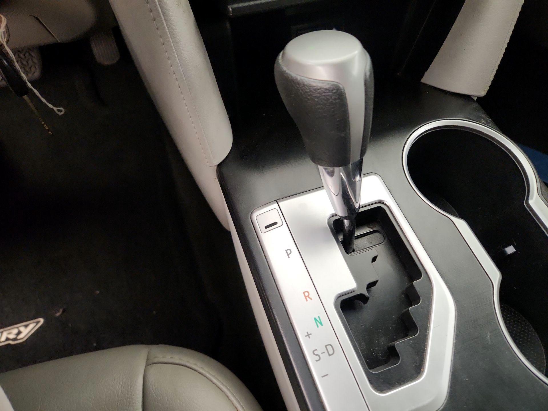 Thumbnail: 2014 Toyota Camry - 17