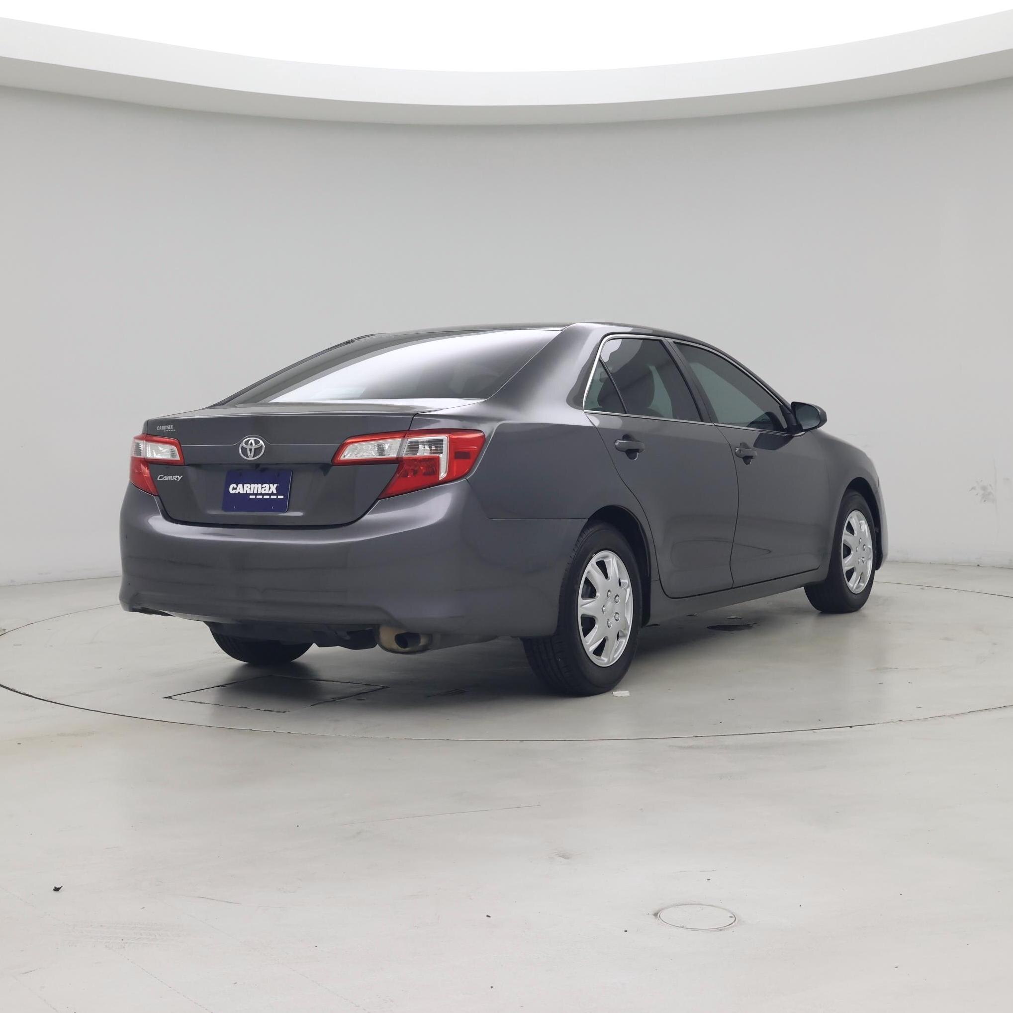 Thumbnail: 2014 Toyota Camry - 8