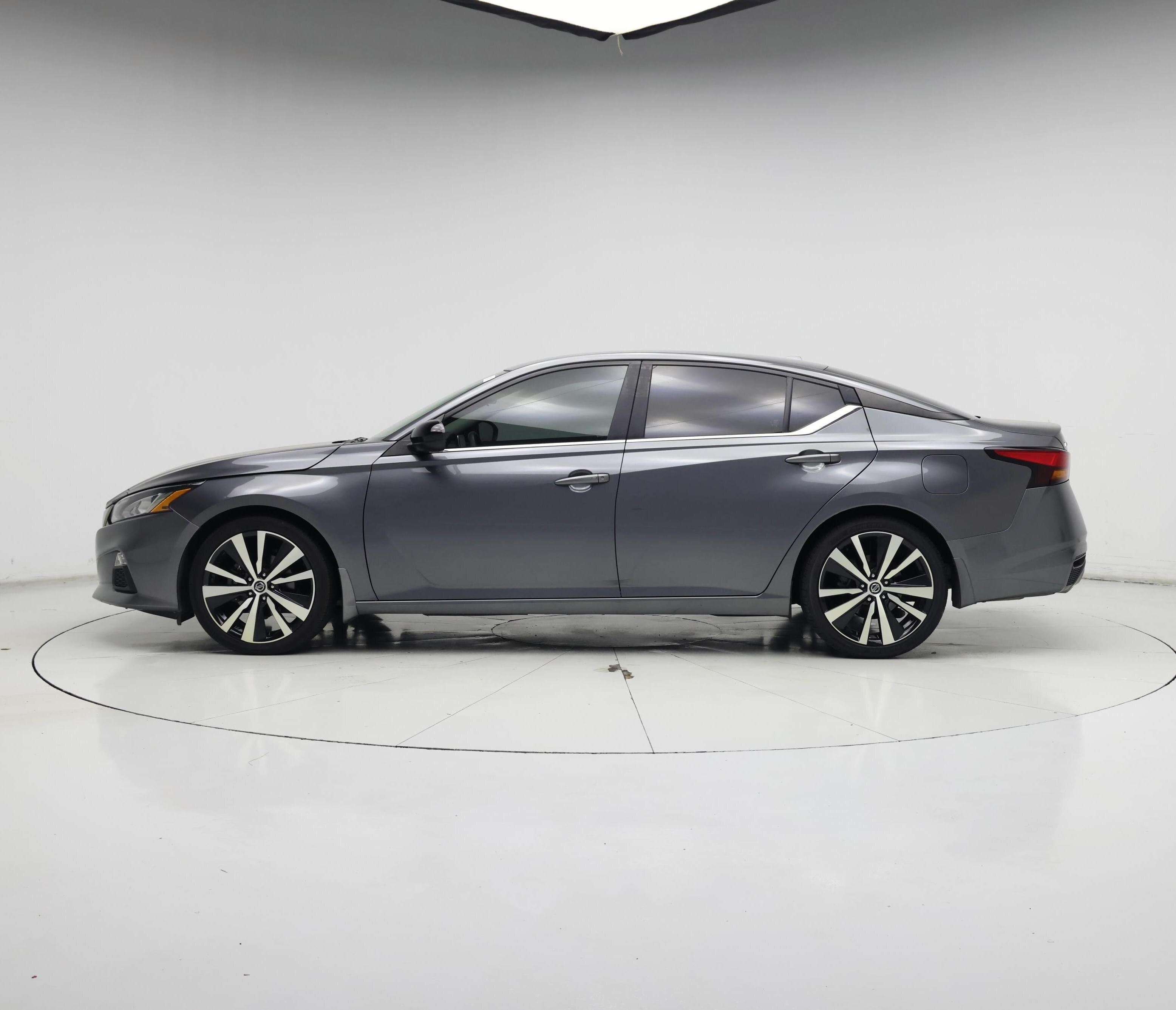 Thumbnail: 2022 Nissan Altima - 3