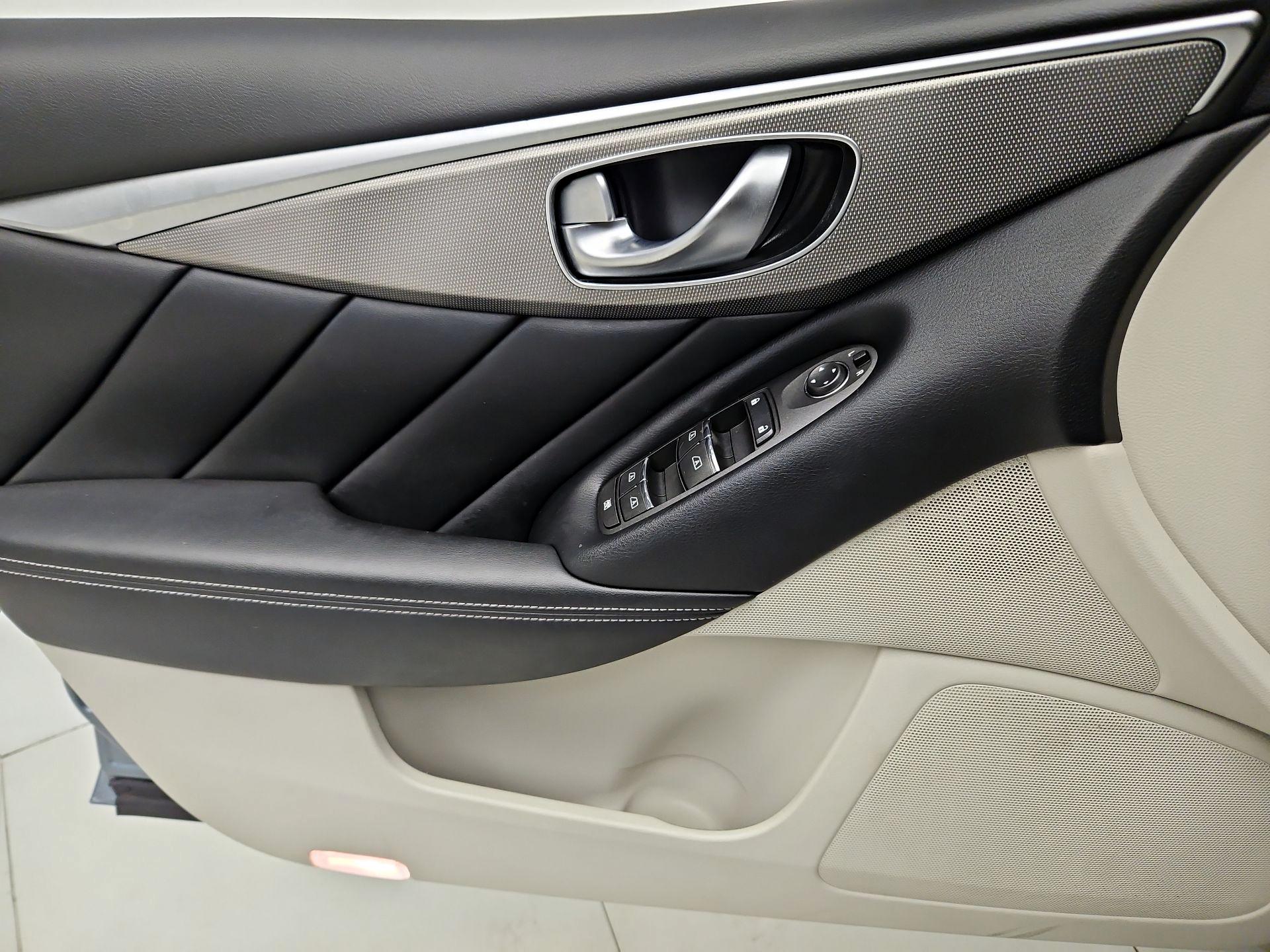 Thumbnail: 2015 INFINITI Q50 - 12