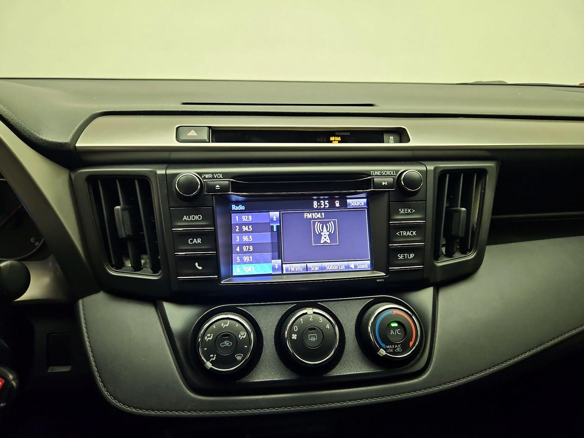 Thumbnail: 2016 Toyota RAV4 - 14