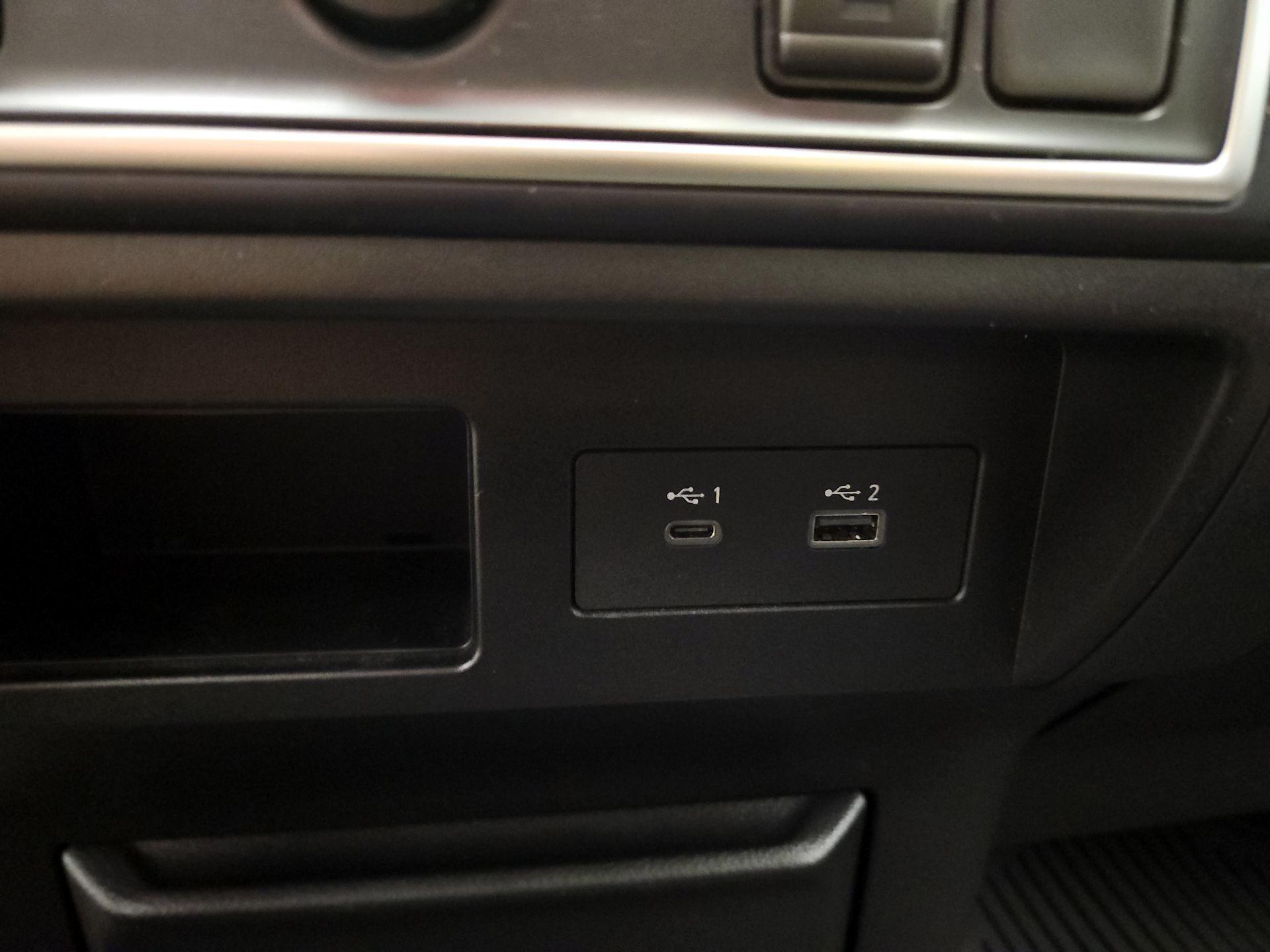 Thumbnail: 2021 Nissan Titan - 18