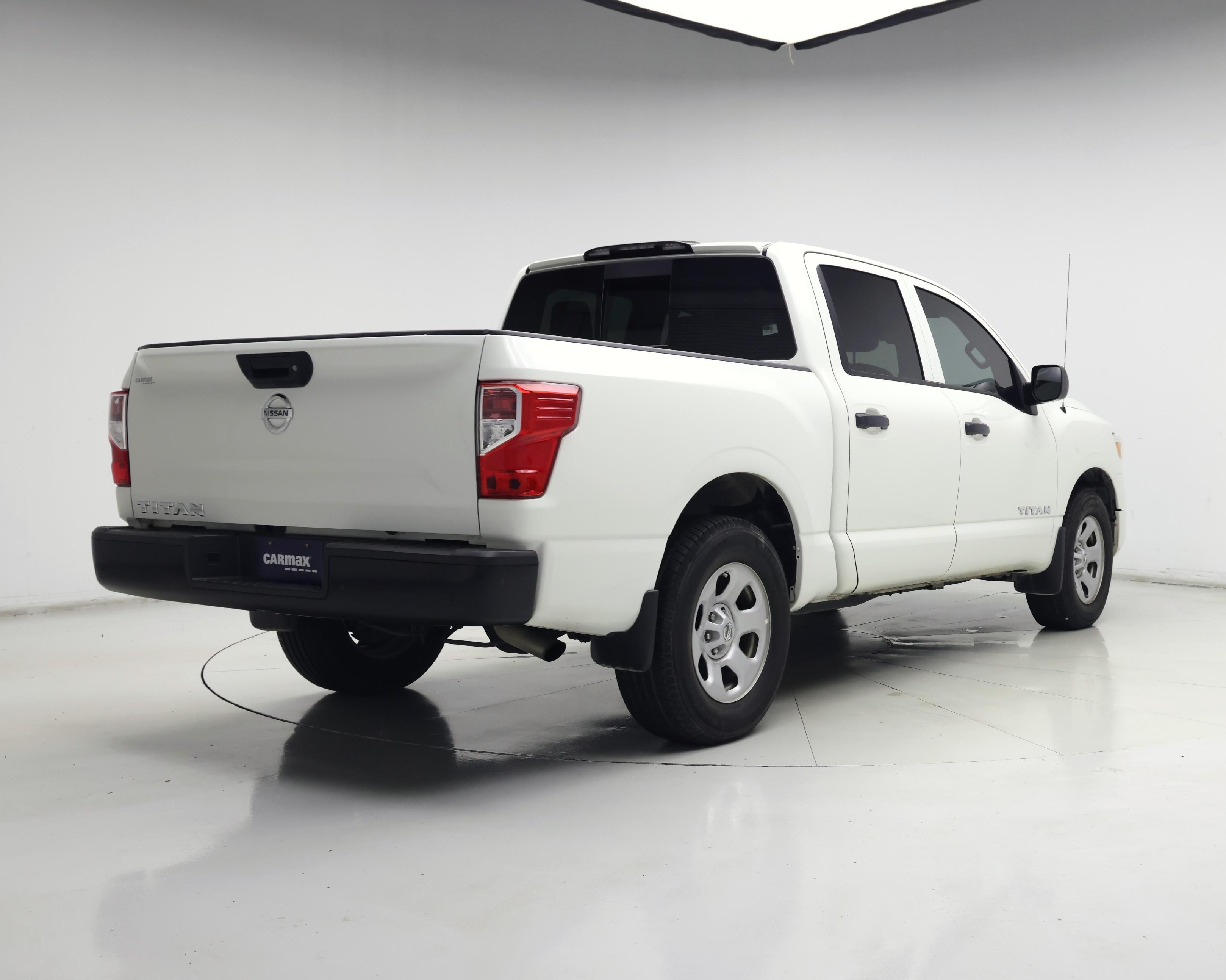 Thumbnail: 2021 Nissan Titan - 8