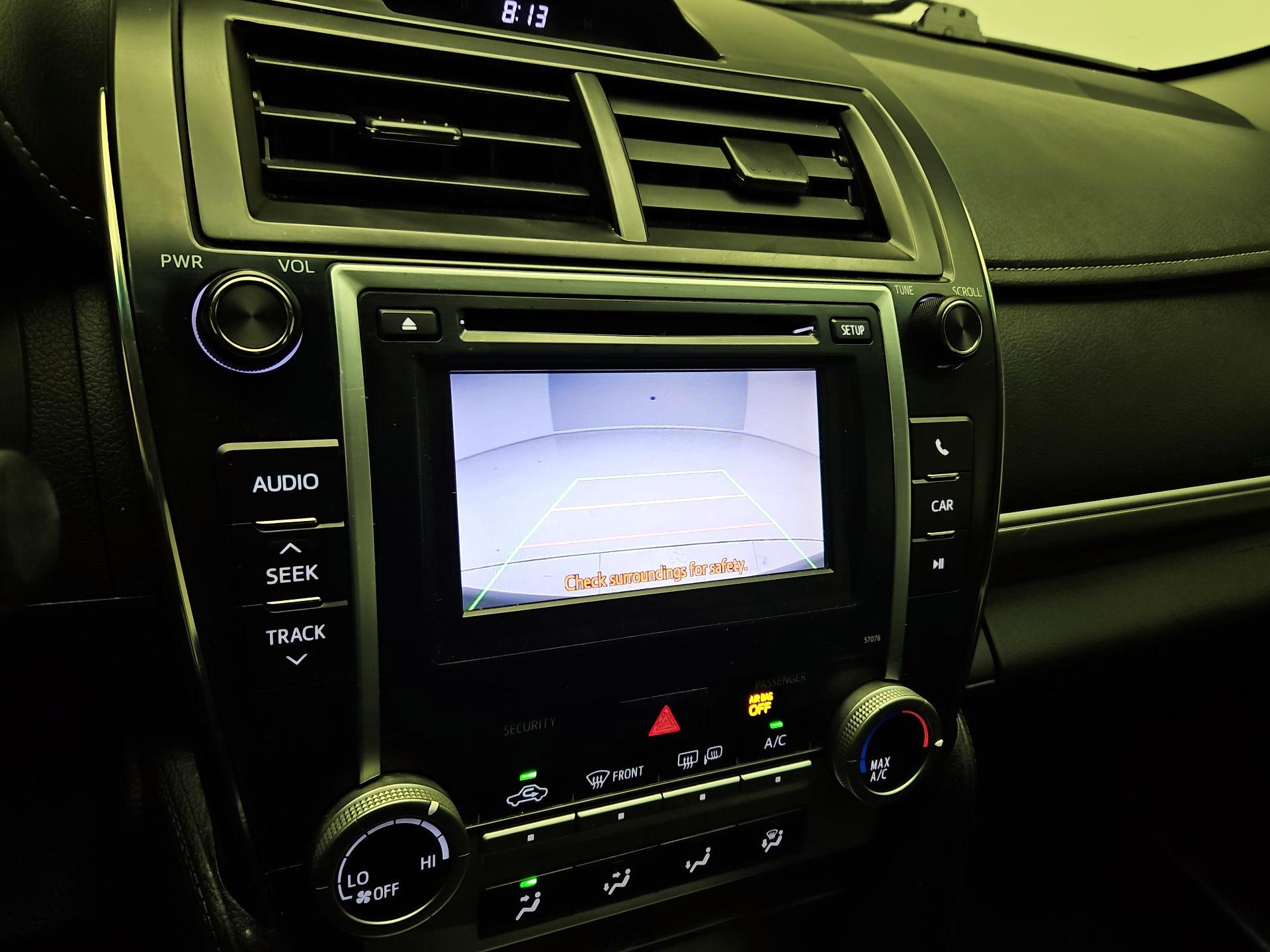 Thumbnail: 2014 Toyota Camry - 14