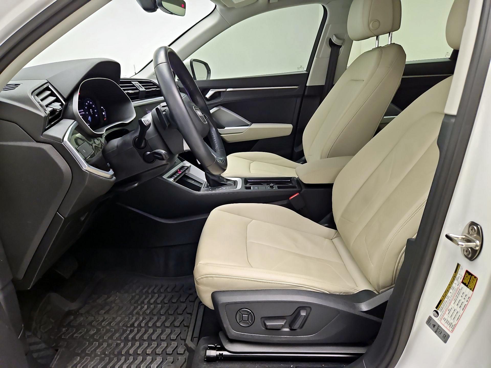 Thumbnail: 2022 Audi Q3 - 11