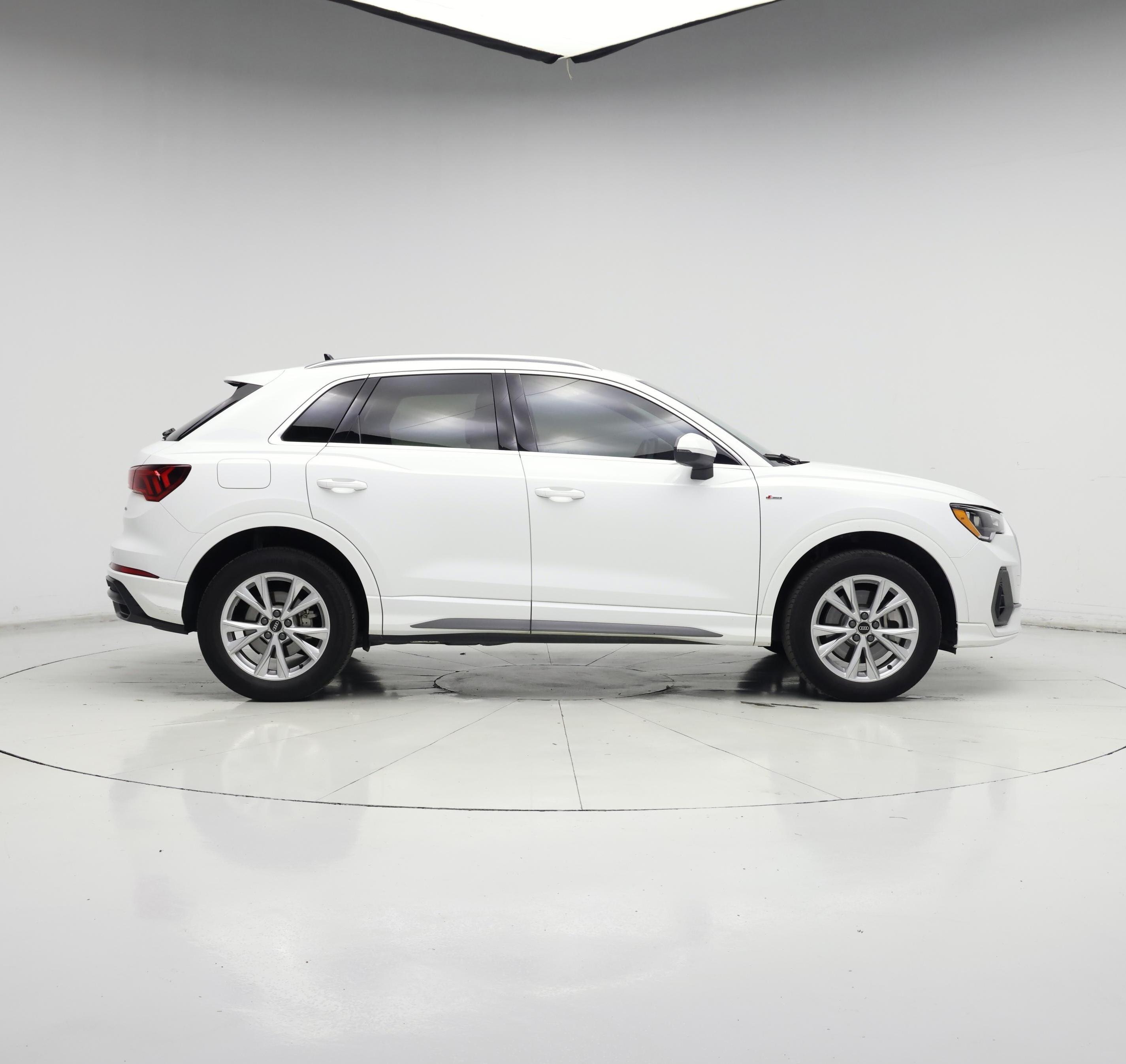 Thumbnail: 2022 Audi Q3 - 7