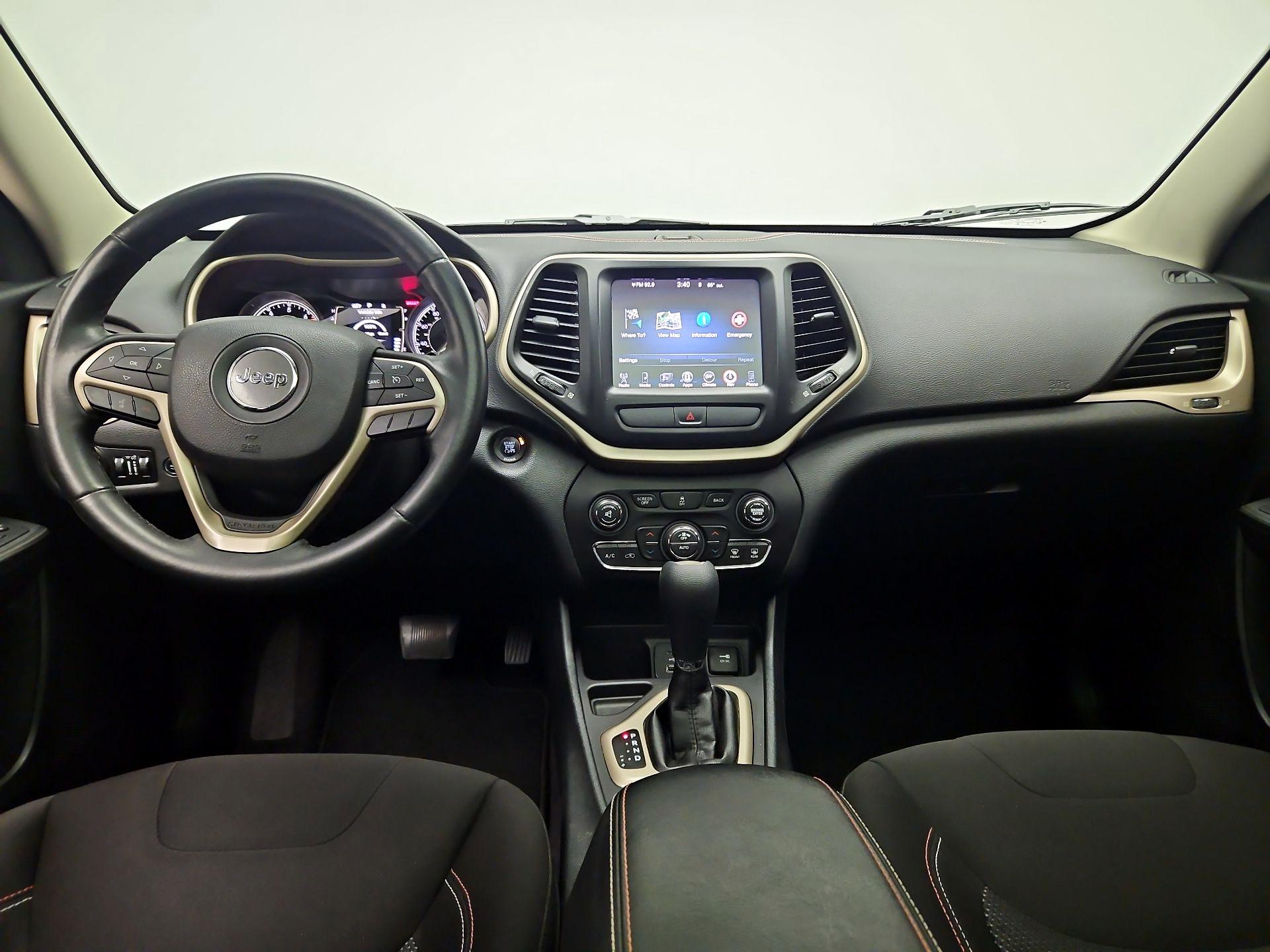 Thumbnail: 2016 Jeep Cherokee - 9