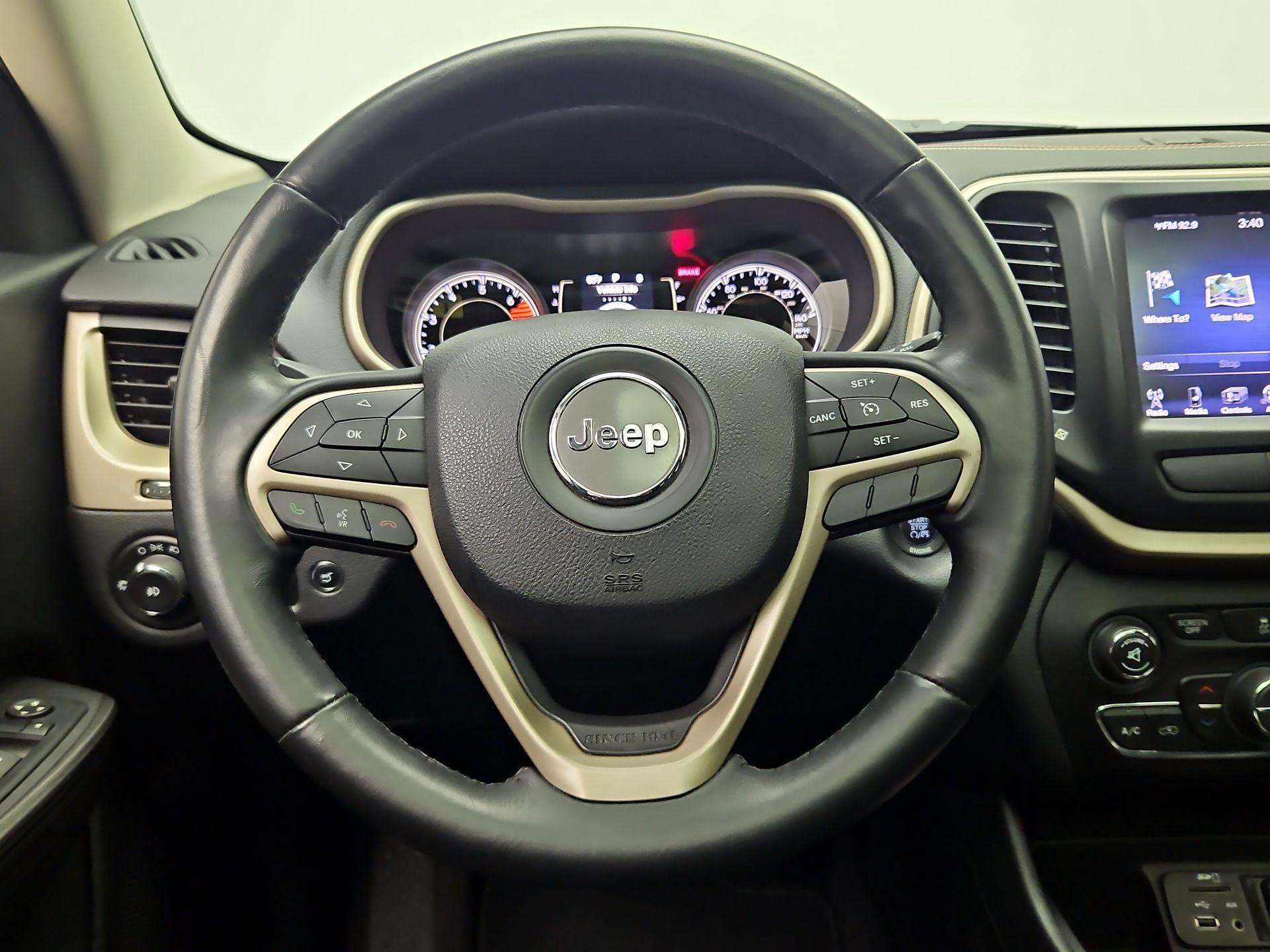 Thumbnail: 2016 Jeep Cherokee - 10