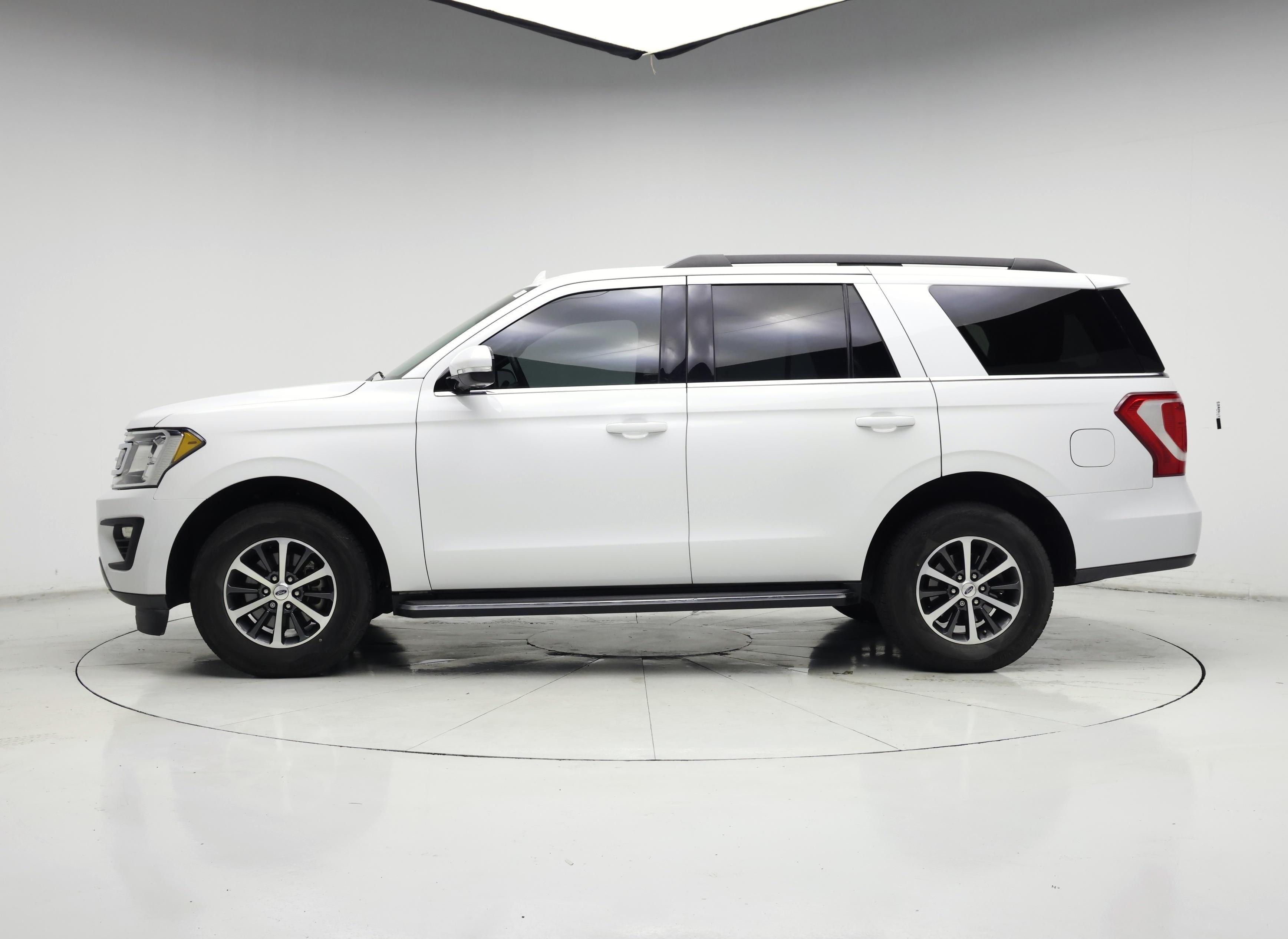 Thumbnail: 2021 Ford Expedition - 3