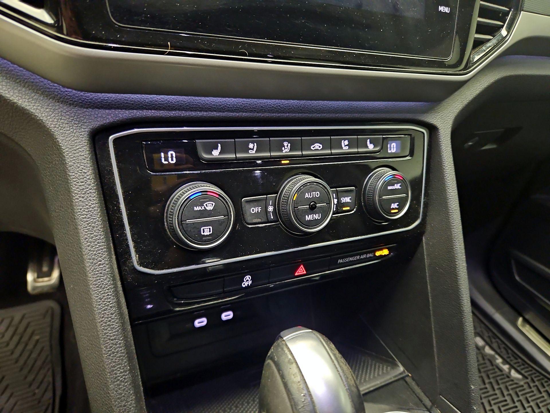 Thumbnail: 2021 Volkswagen Atlas - 17