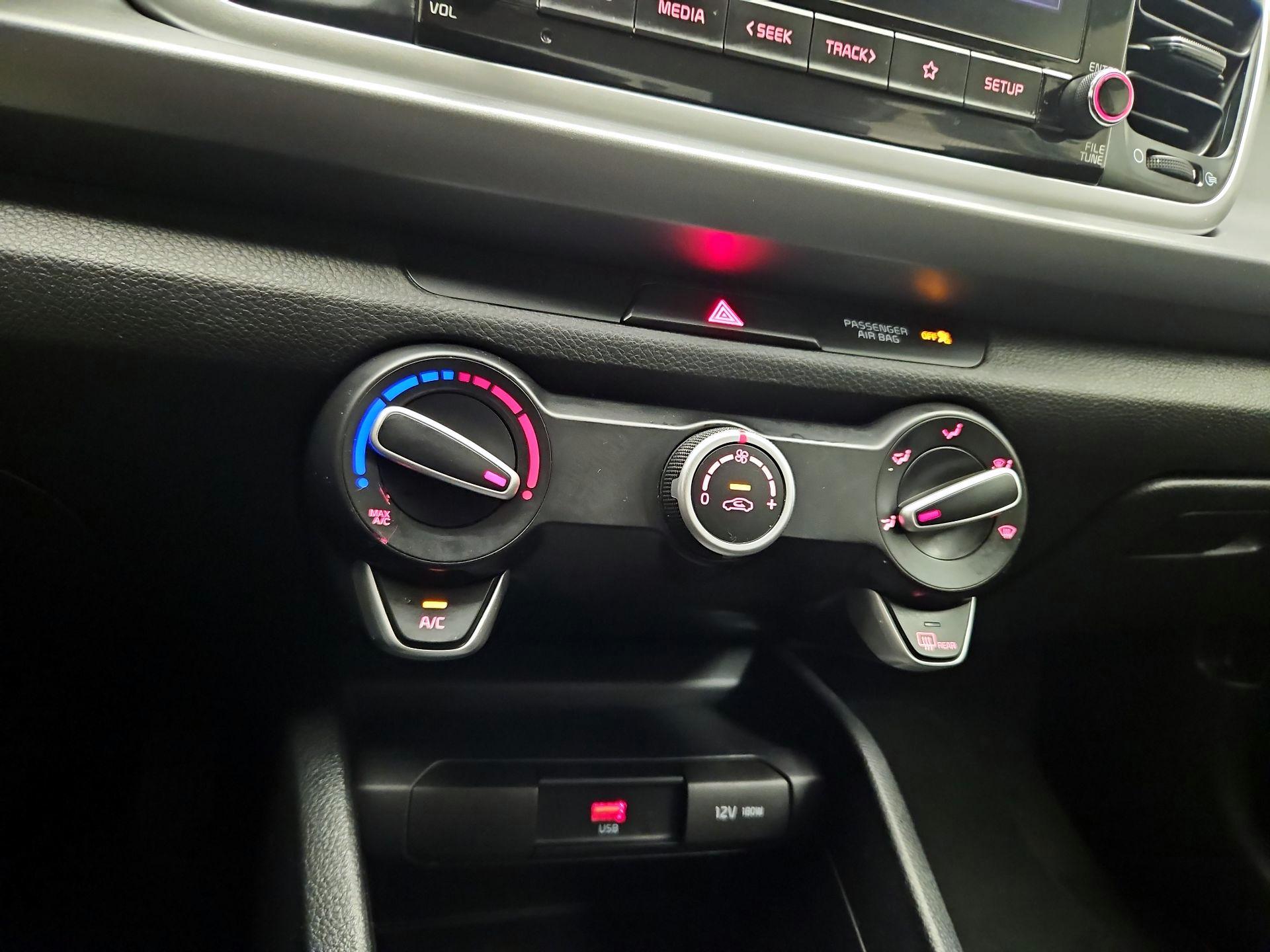 Thumbnail: 2023 Kia Rio - 15