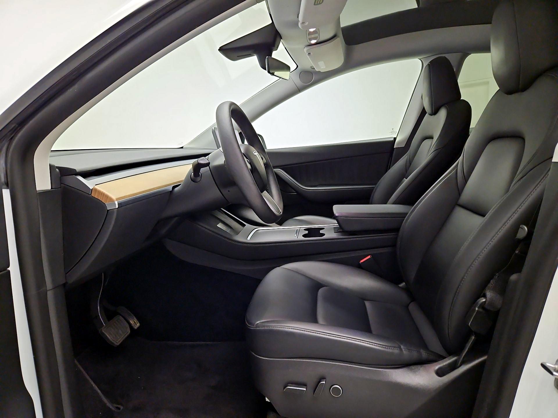 Thumbnail: 2022 Tesla Model Y - 11