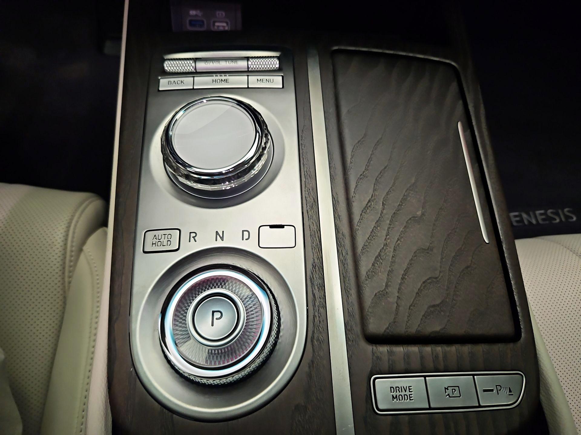 Thumbnail: 2023 Genesis G80 - 18