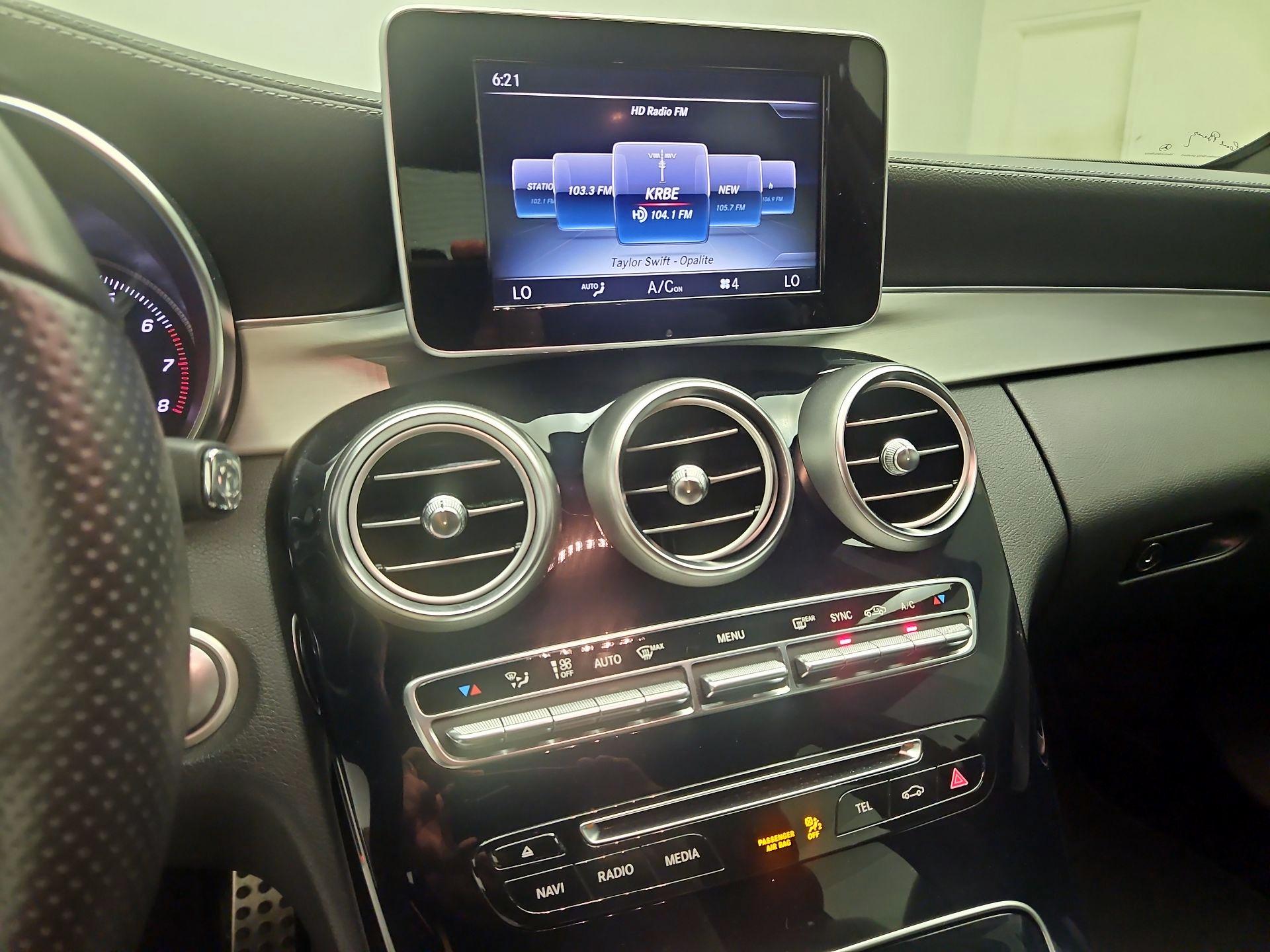 Thumbnail: 2015 Mercedes-Benz C-Class - 16