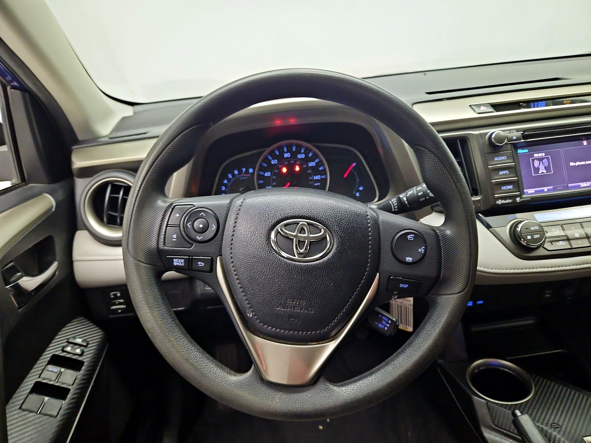 Thumbnail: 2014 Toyota RAV4 - 10
