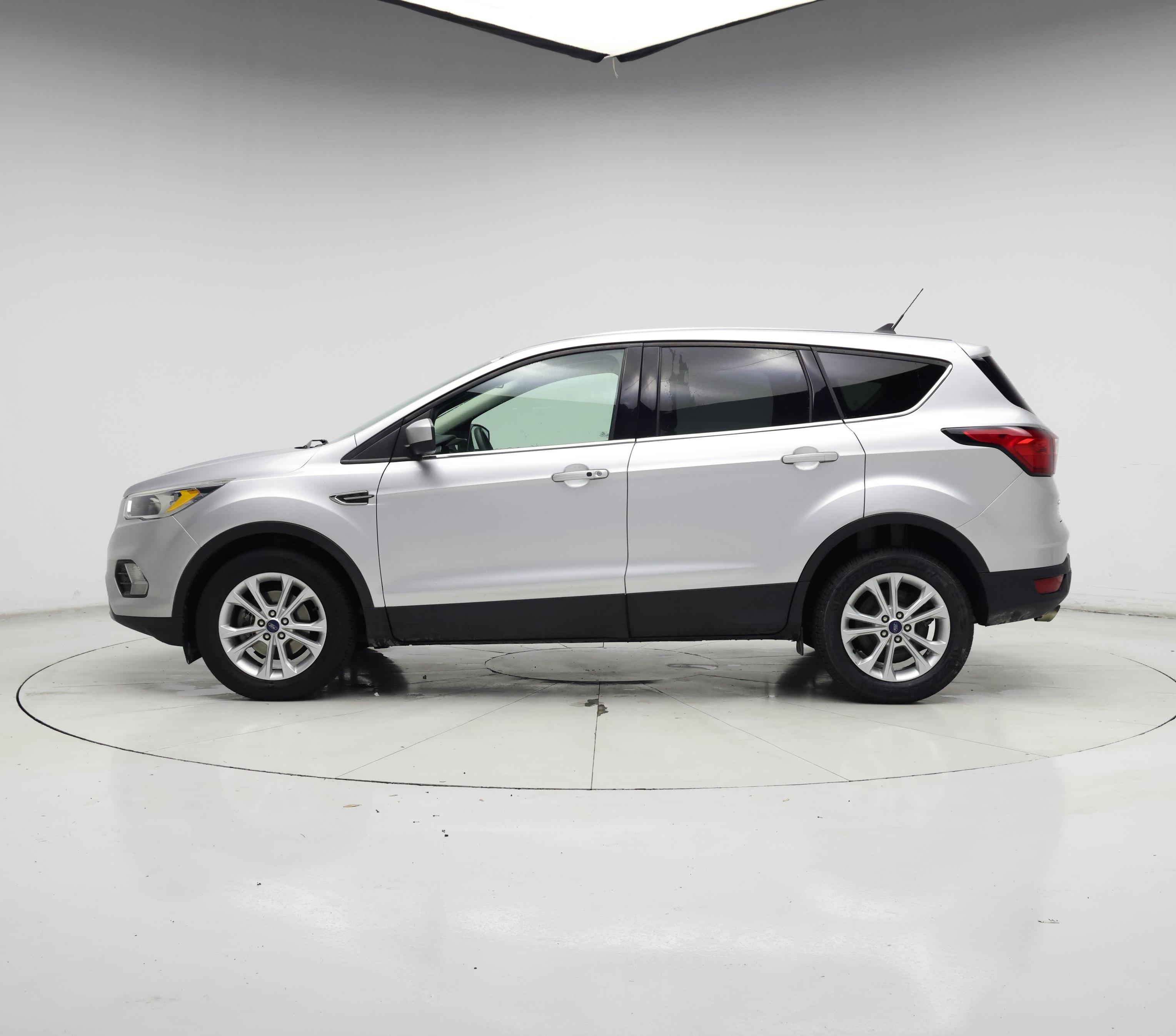 Thumbnail: 2019 Ford Escape - 3
