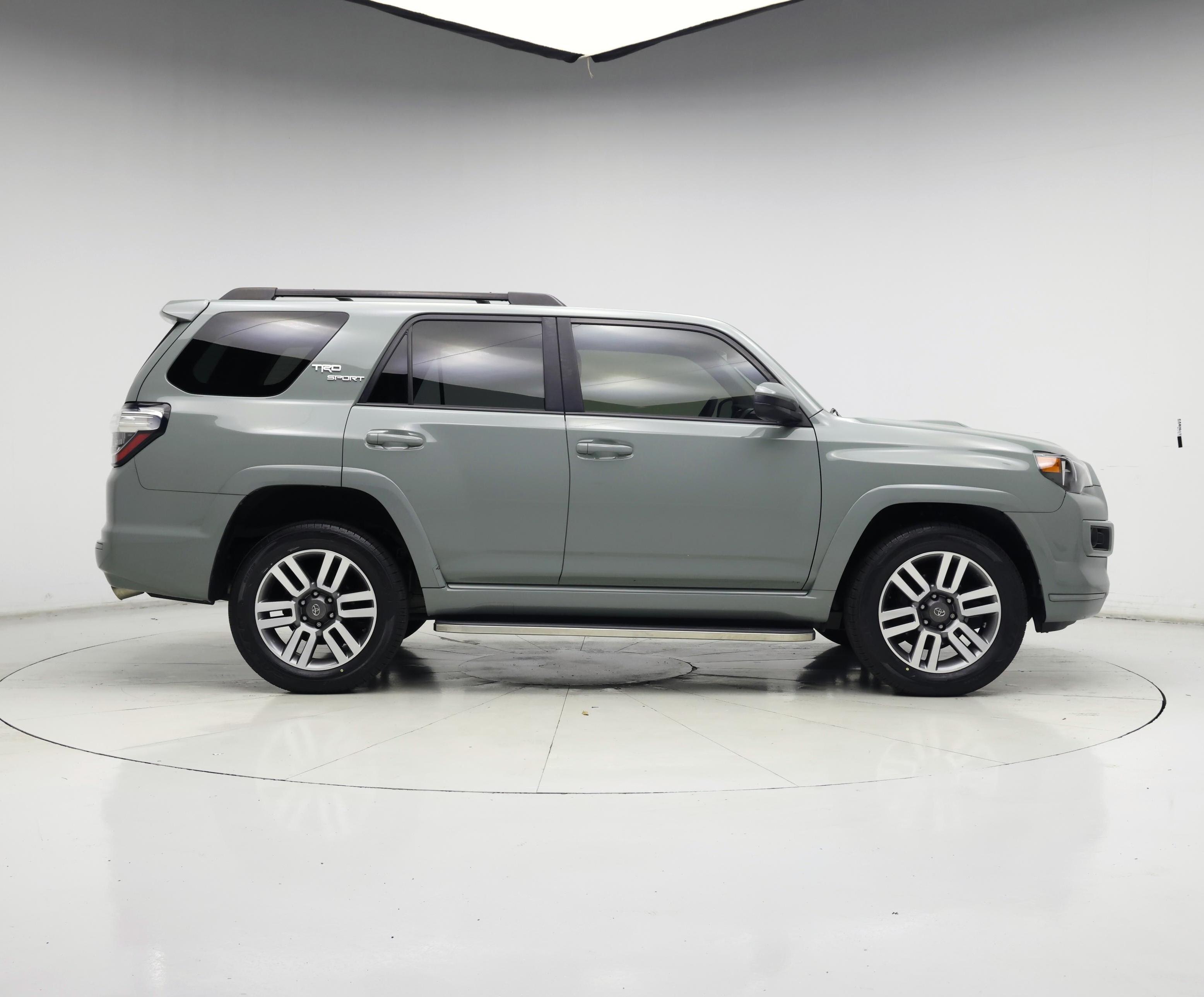 Thumbnail: 2022 Toyota 4Runner - 7