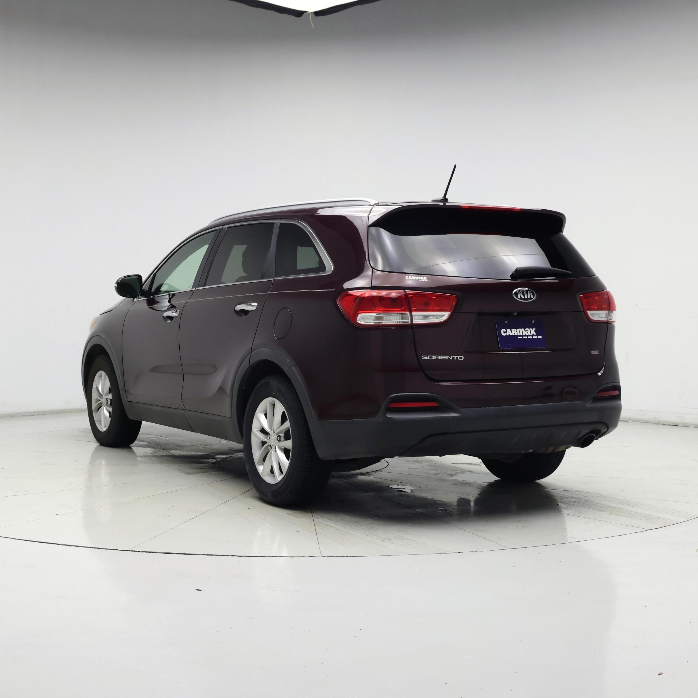 Thumbnail: 2016 Kia Sorento - 2