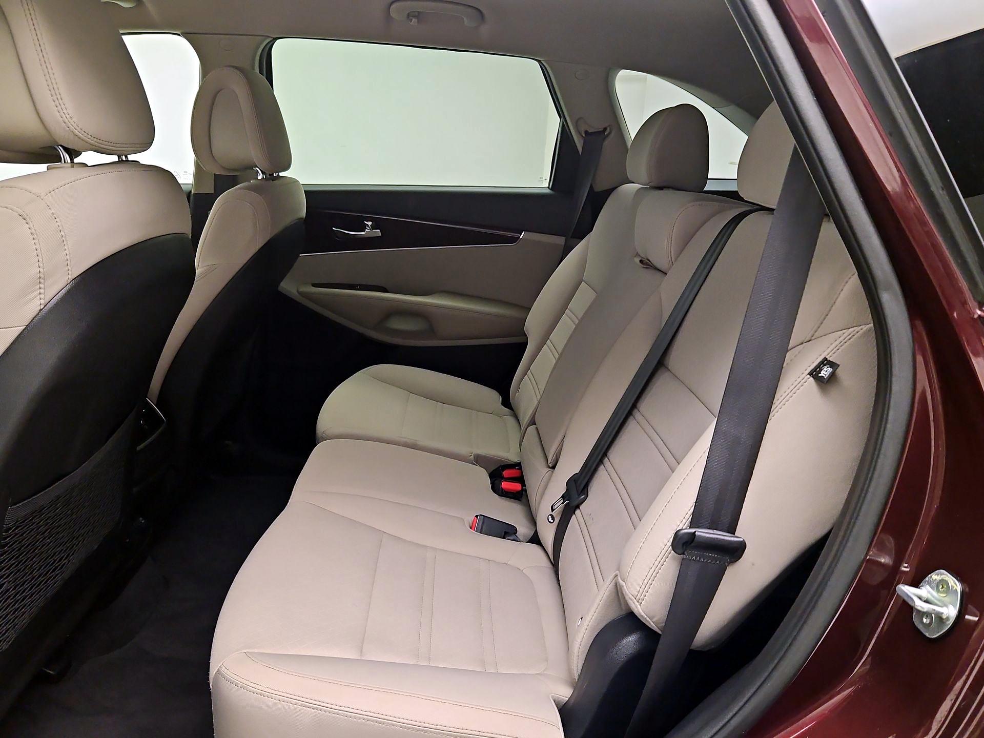 Thumbnail: 2016 Kia Sorento - 19