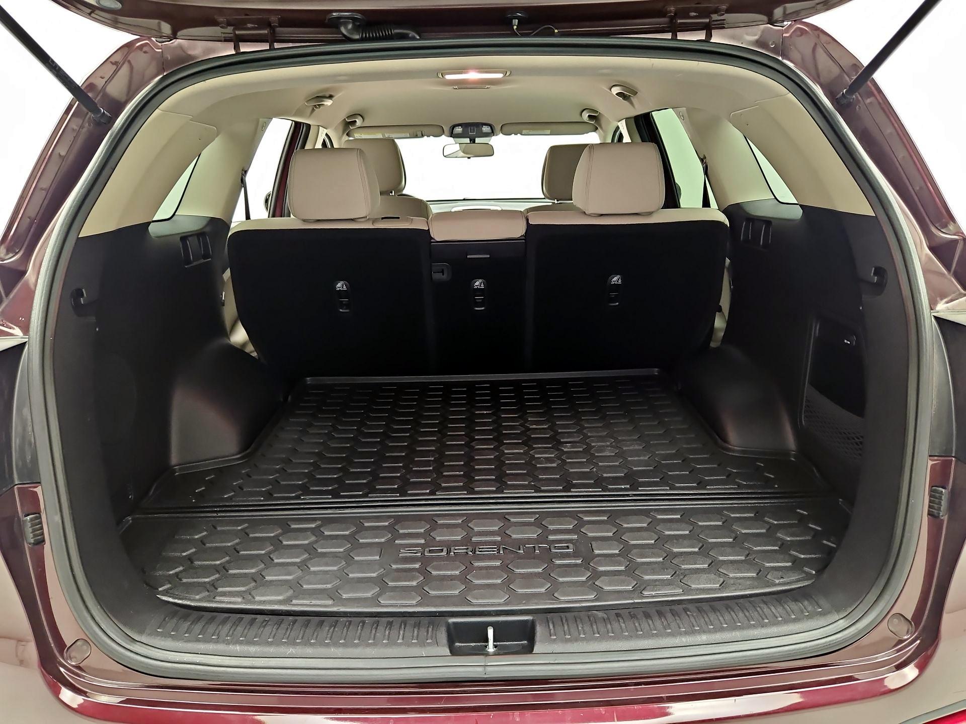 Thumbnail: 2016 Kia Sorento - 20