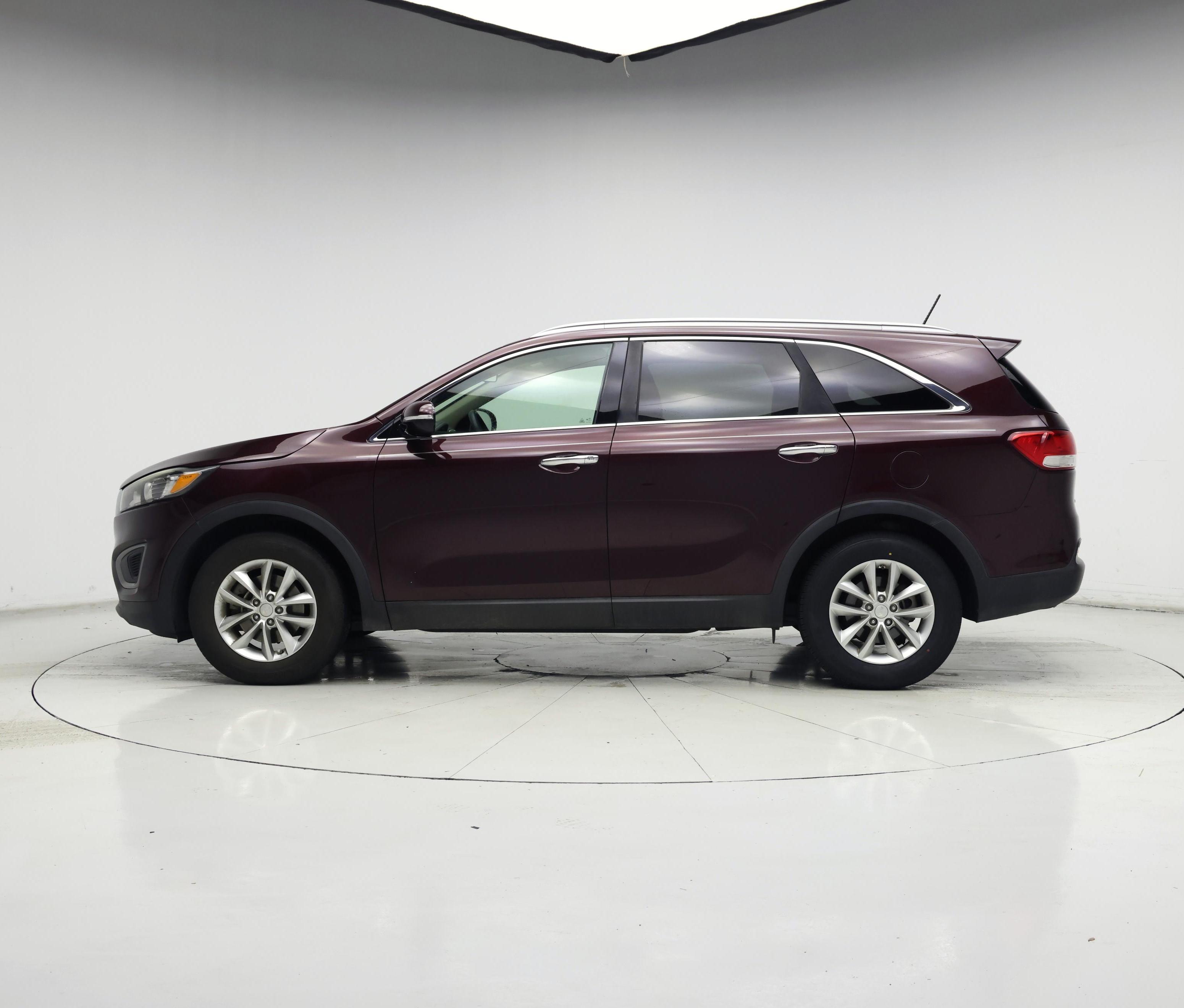 Thumbnail: 2016 Kia Sorento - 3
