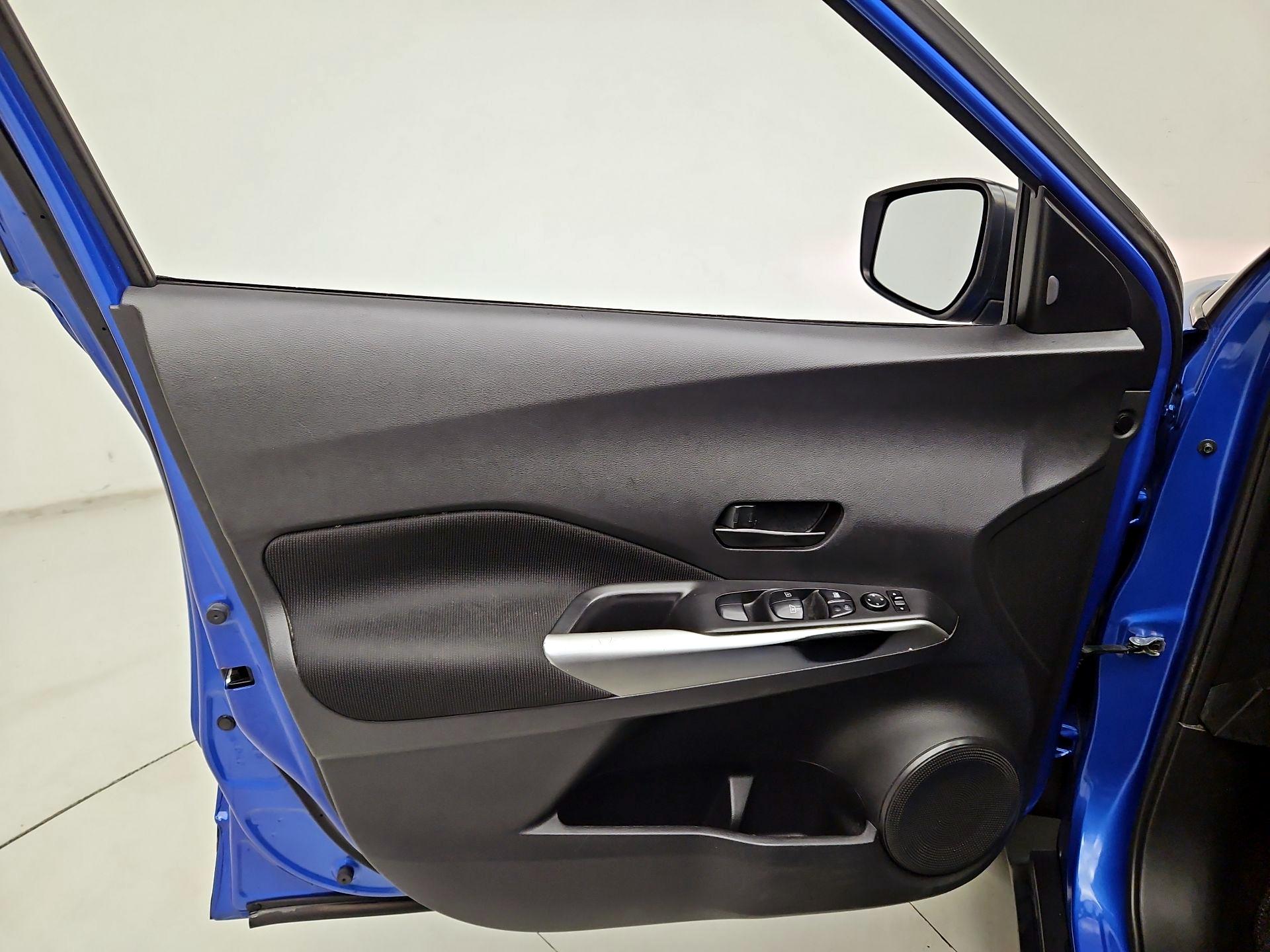 Thumbnail: 2021 Nissan Kicks - 12