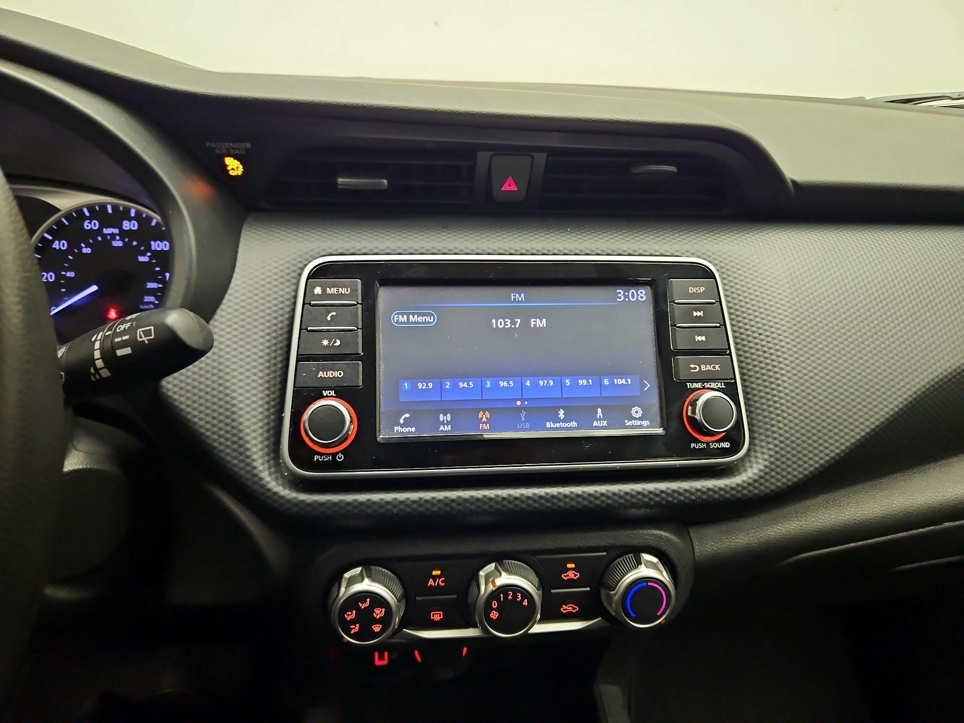 Thumbnail: 2021 Nissan Kicks - 14